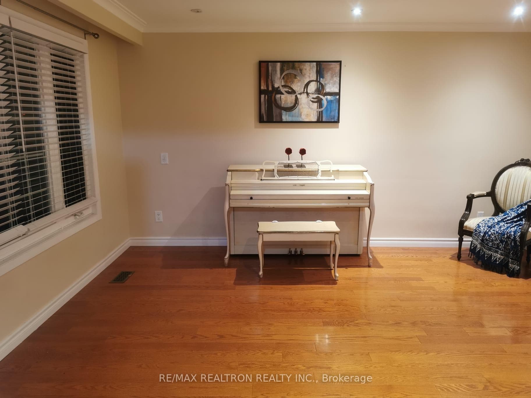 328 Spring Garden Avenue photo 7