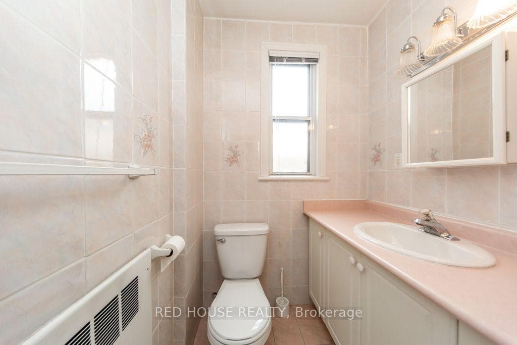 658 Vaughan Road photo 25
