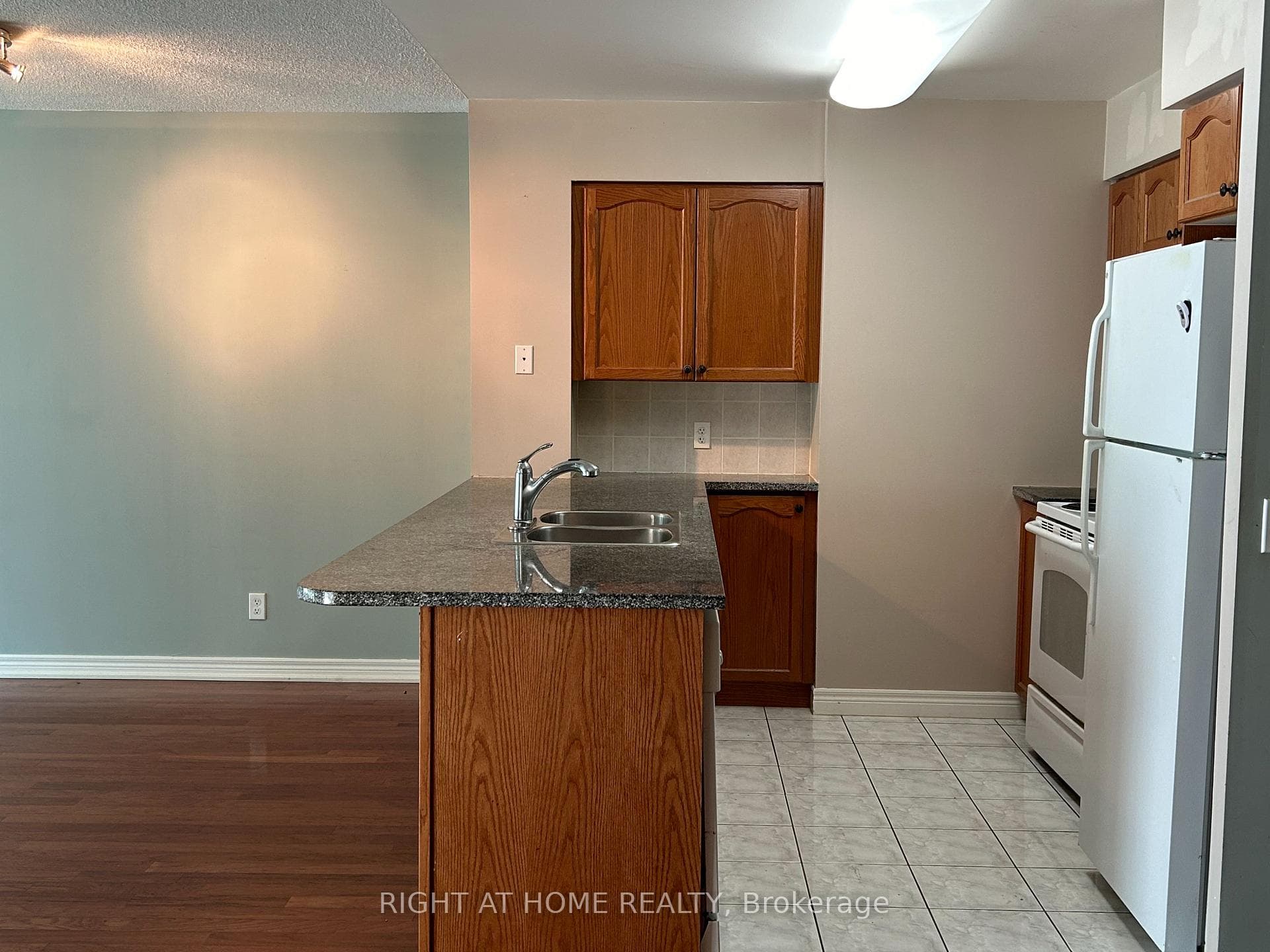30 Grand Trunk Crescent Unit 1515 photo 7