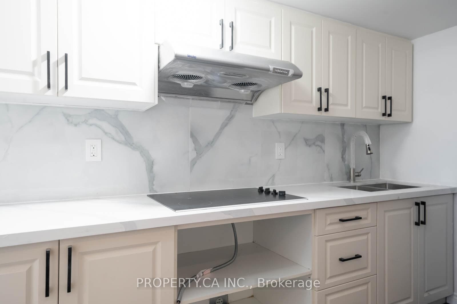 46 Shrewsbury Square Unit Lower photo 9