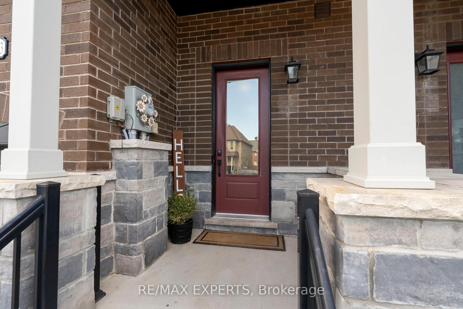 1473 Blackmore Street photo 4