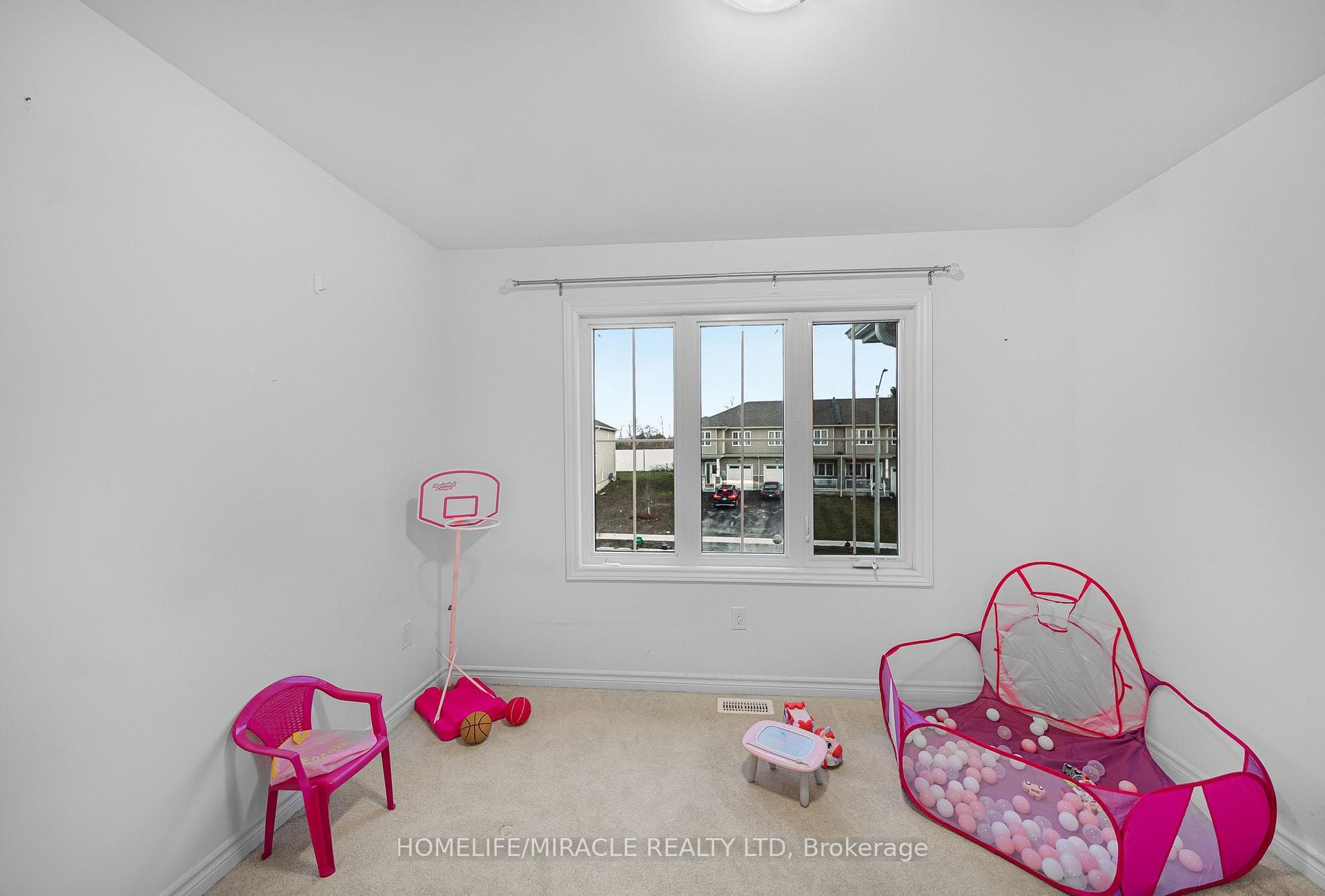 23 Lincoln Drive photo 27