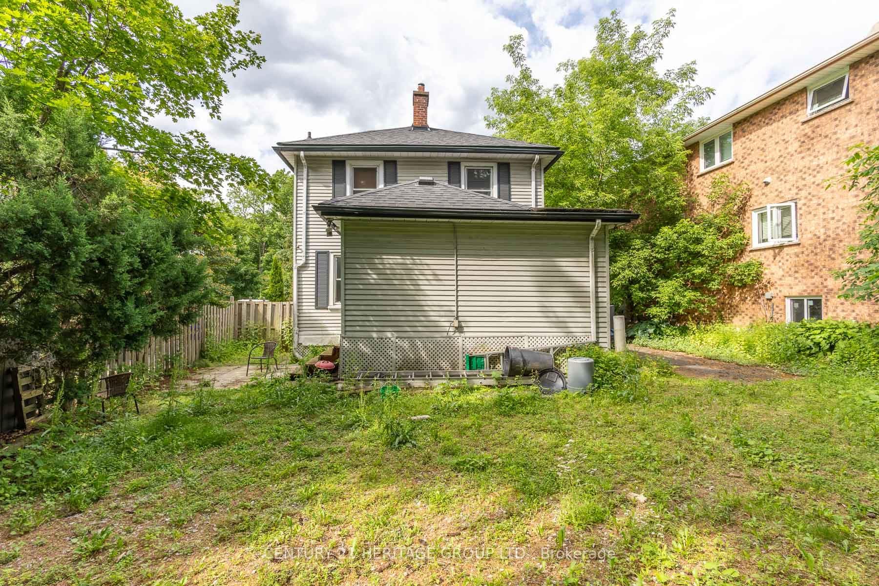 32 Rousseaux Street photo 32