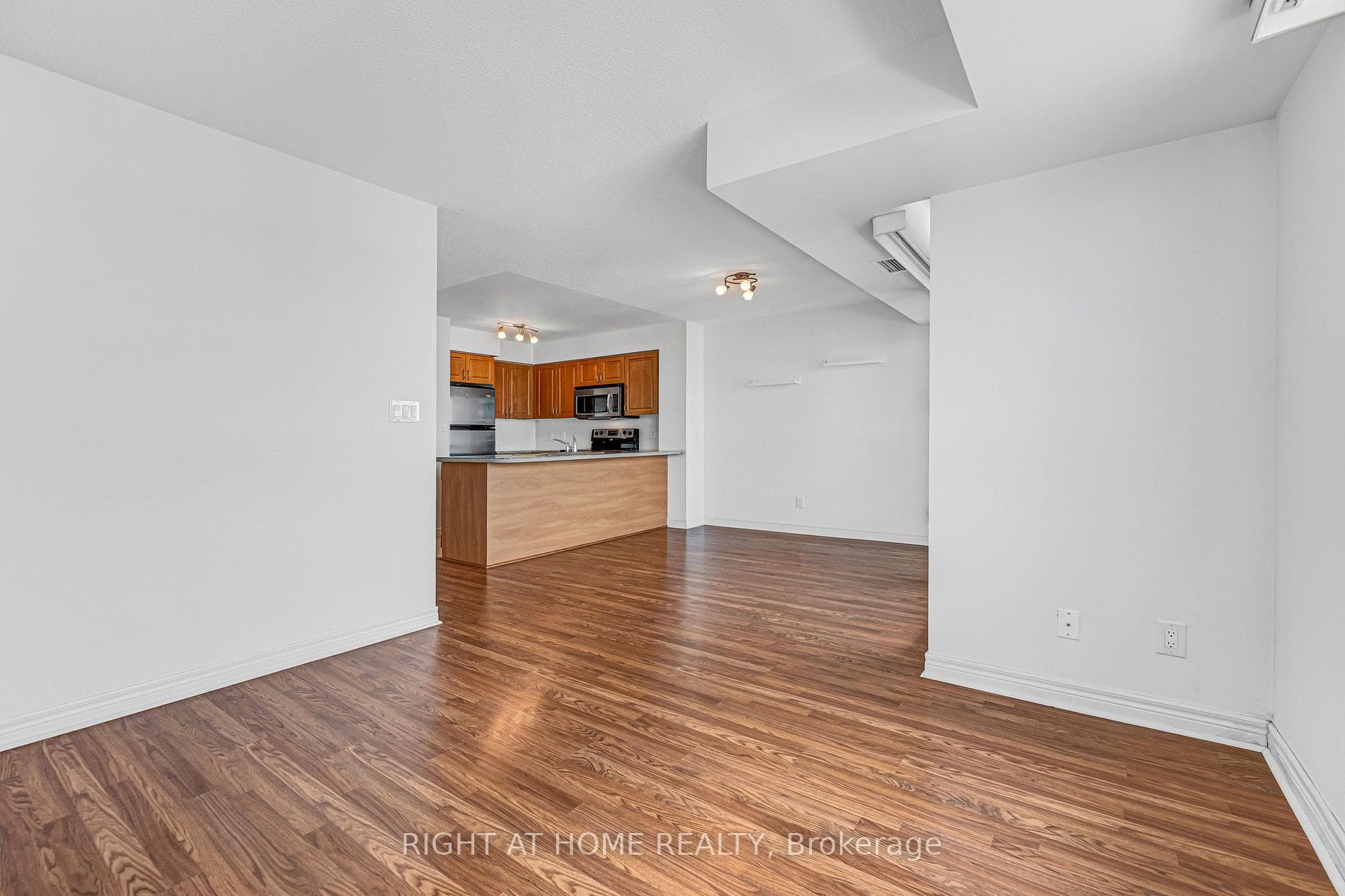 208 Enfield Place Unit #2902 photo 24