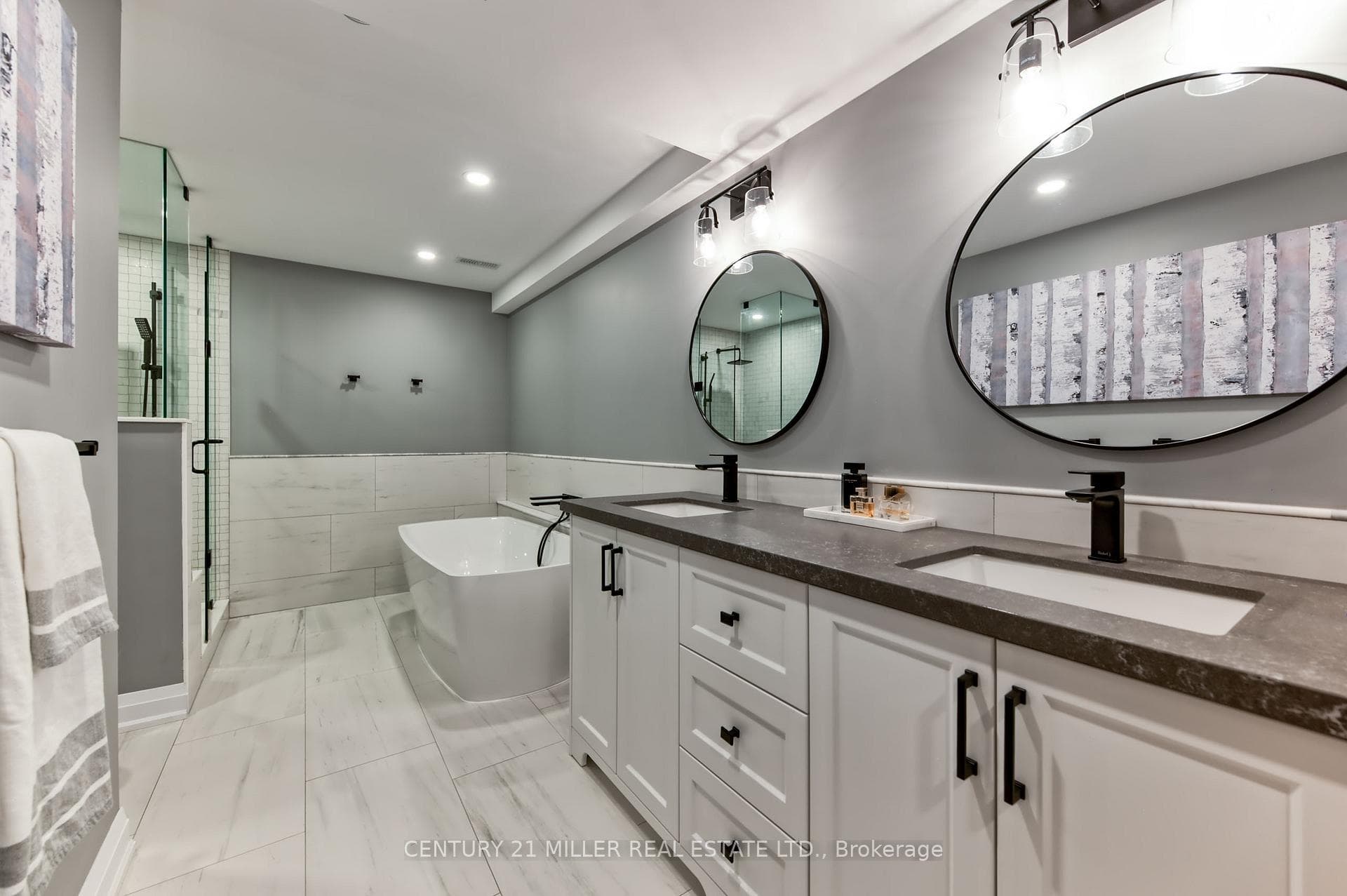 108 Winston Street photo 29