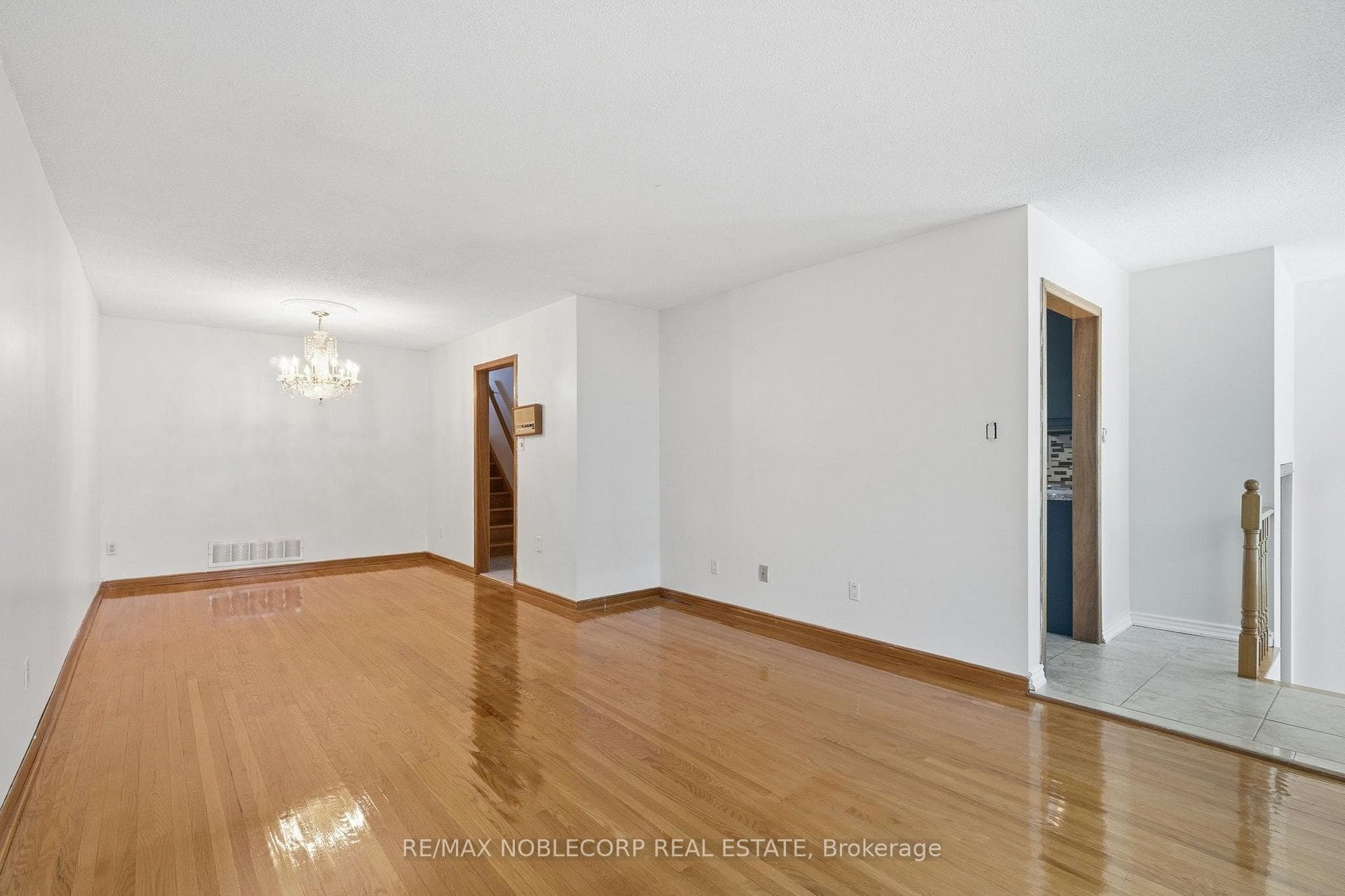 131 Yatescastle Drive photo 10