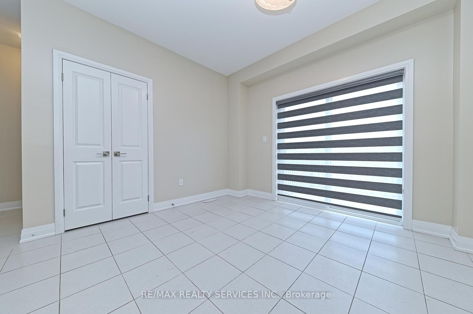 52 Humberstone Drive photo 21