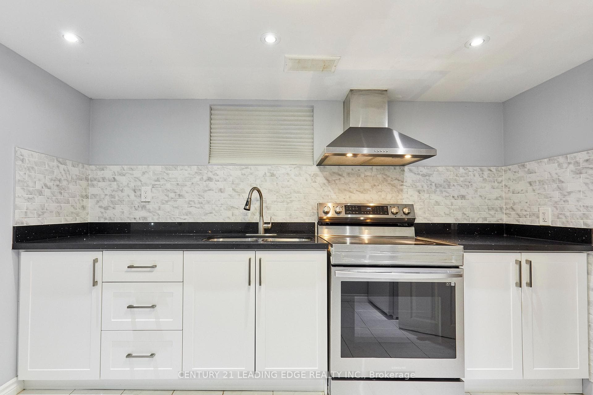16 McCowan Road photo 29