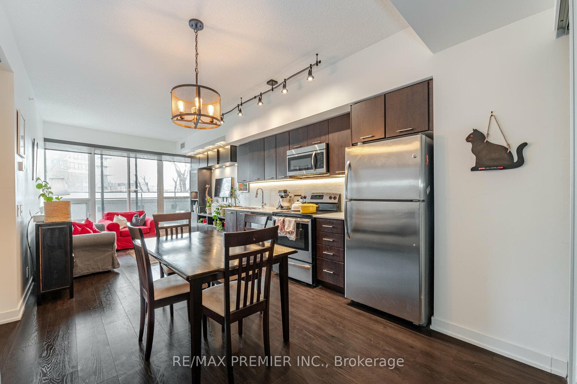 2212 Lake Shore Boulevard Unit 303 photo 5