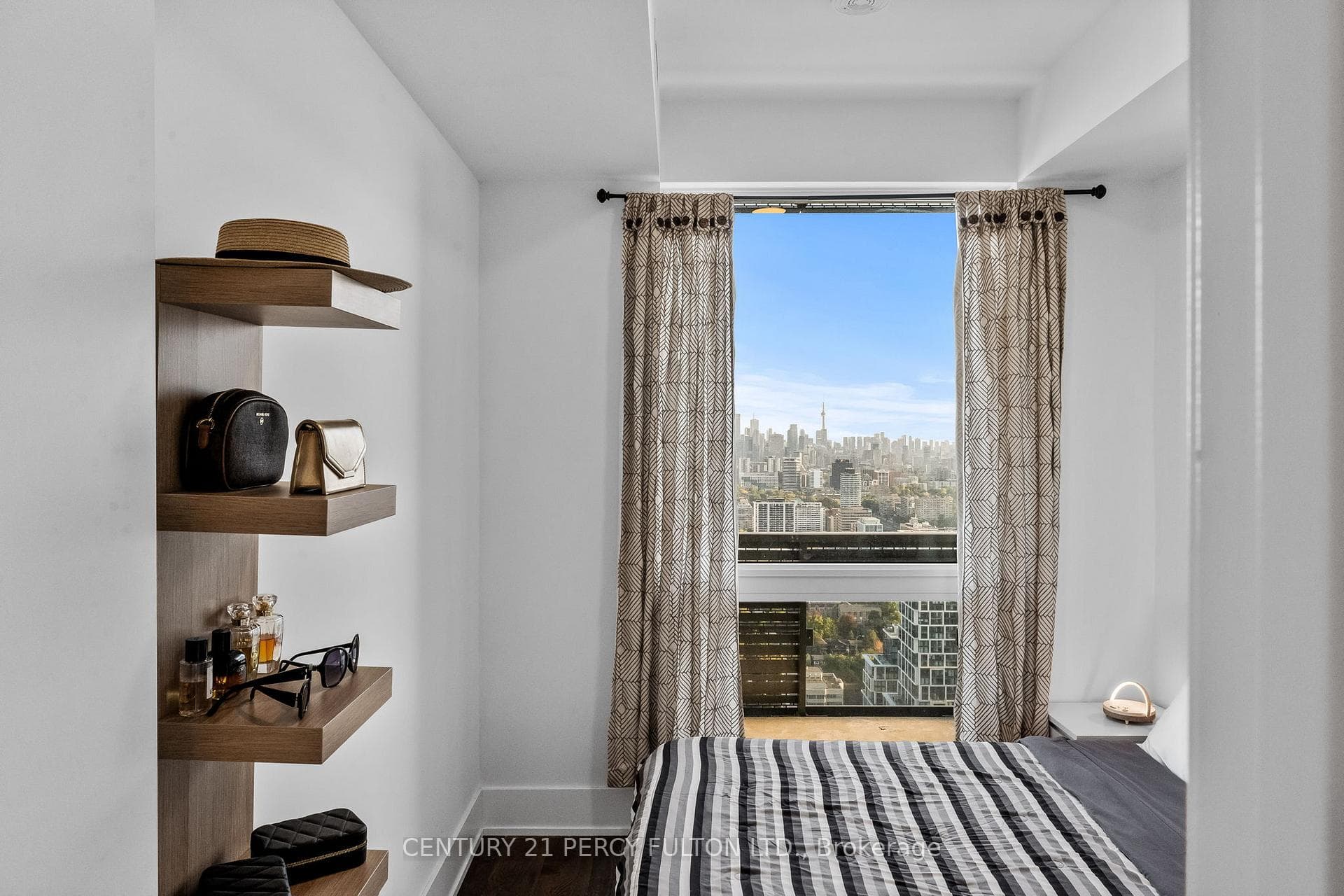 39 Roehampton Avenue Unit 4304 photo 11
