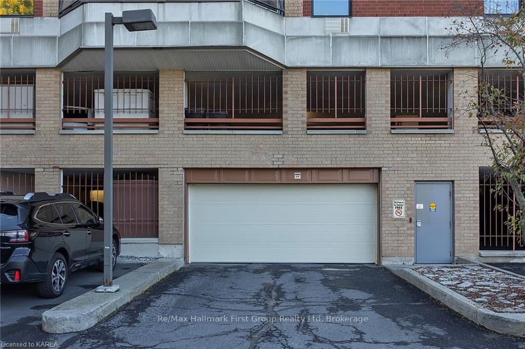 675 DAVIS Drive Unit 710 photo 42