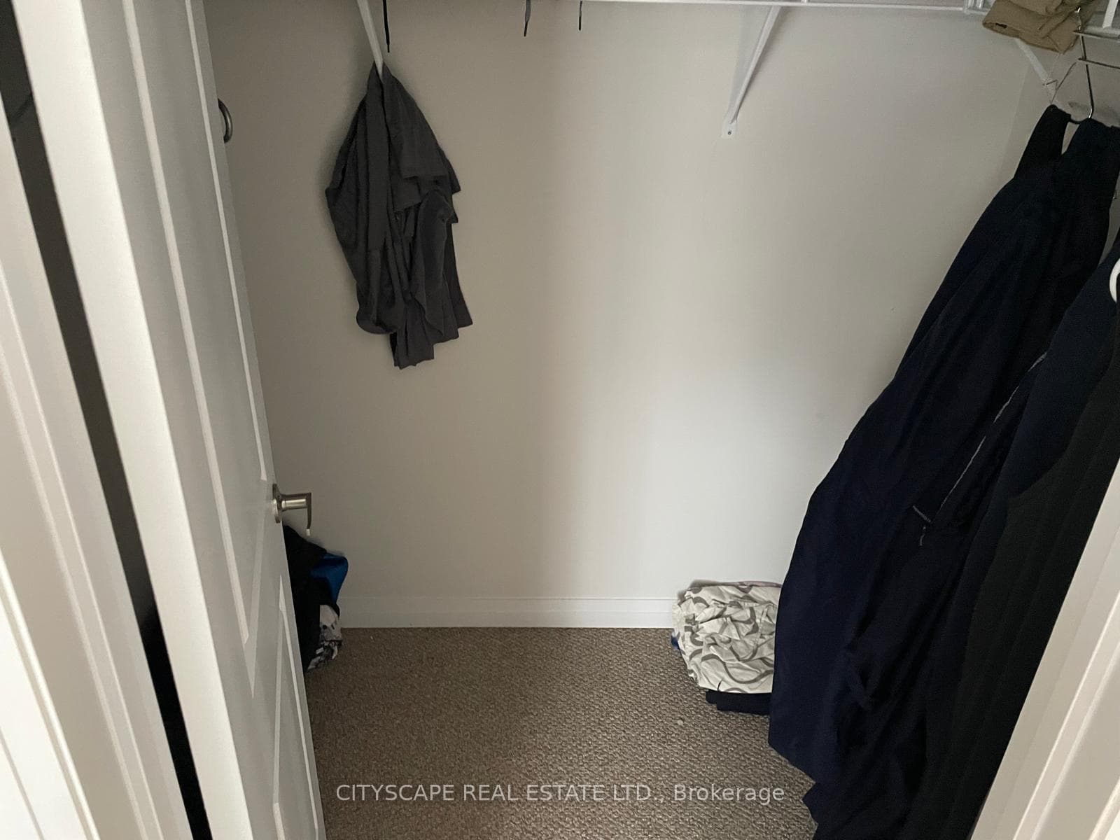 86 Gibson Drive photo 2