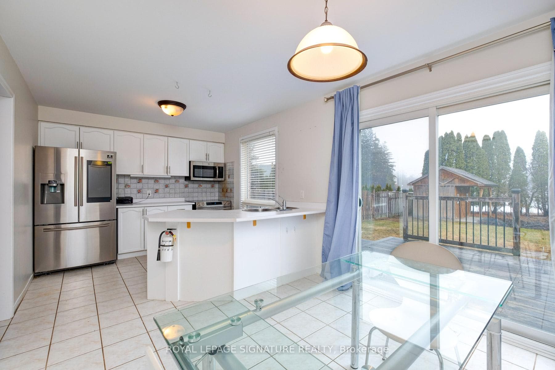 1683 Canadore Crescent photo 8