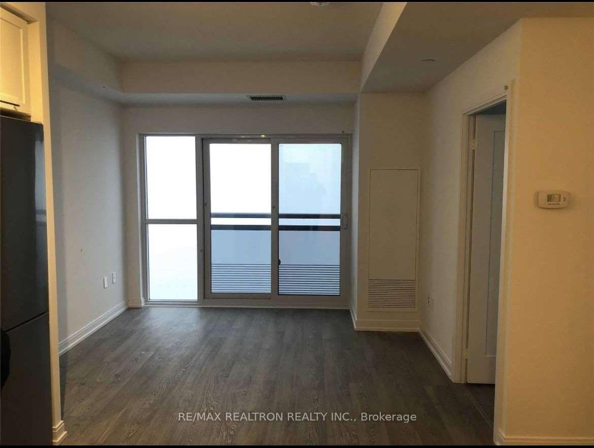 275 Village Green Square Unit 3118 photo 4