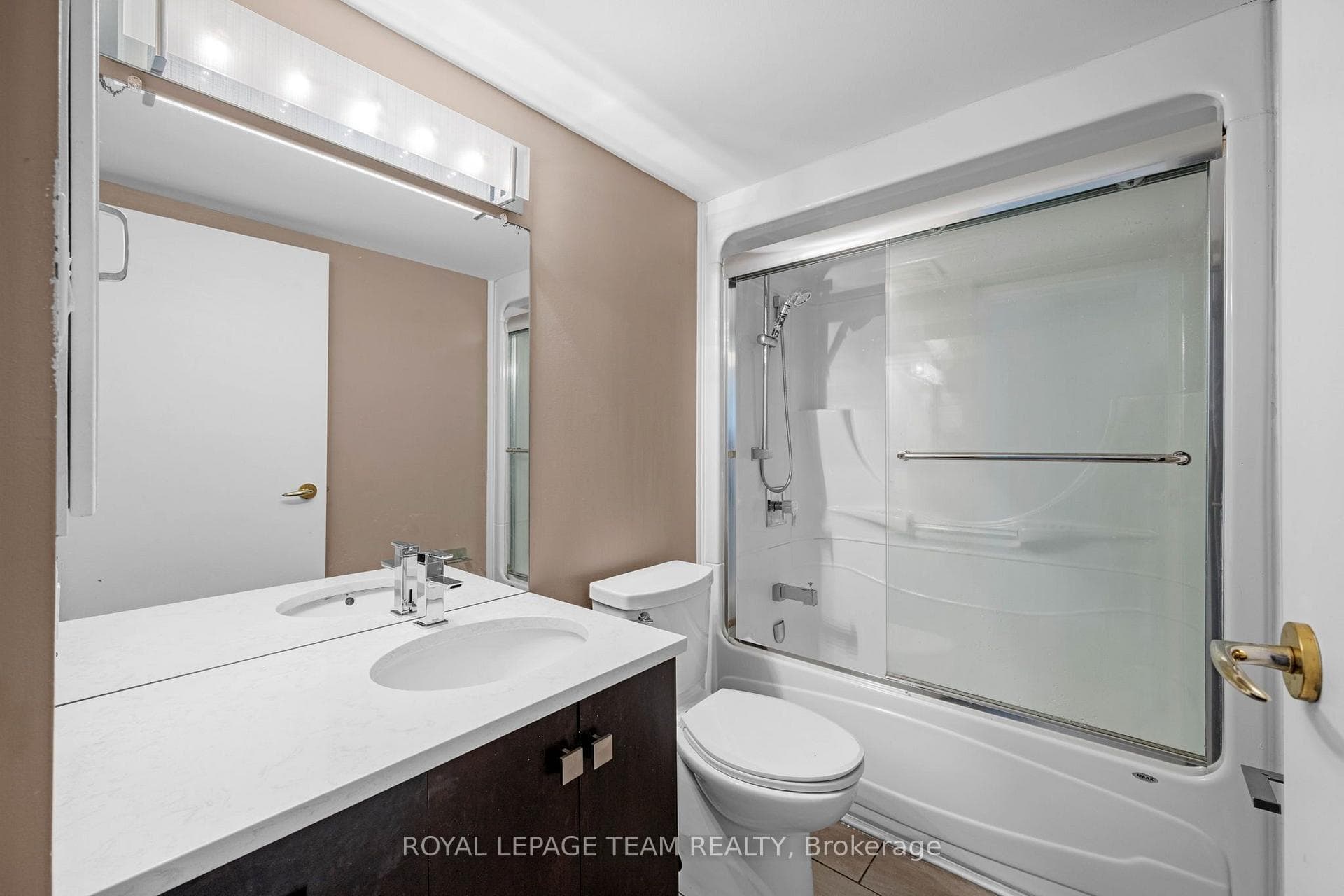 1500 Riverside Drive Unit 2408 photo 17