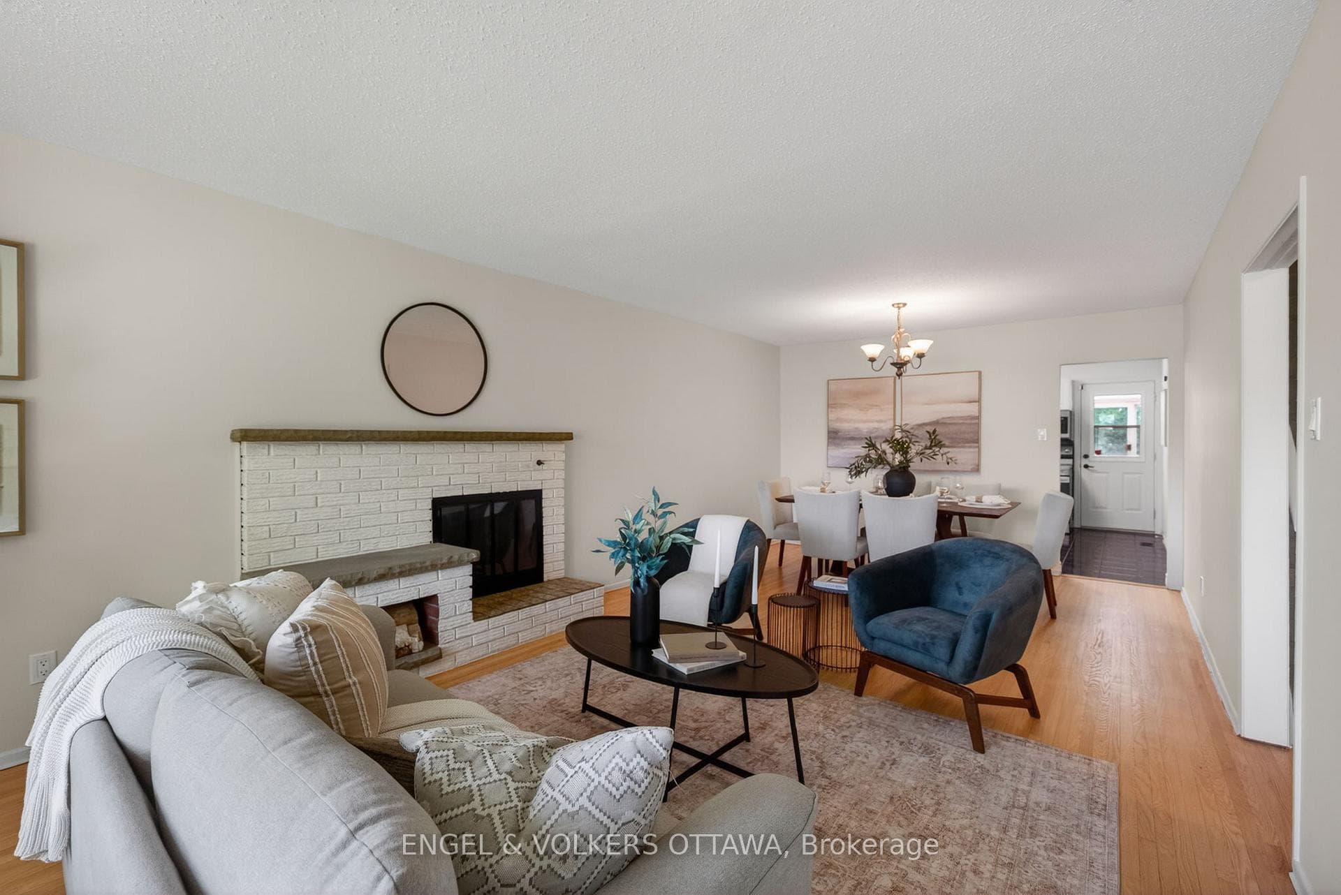 1862 Sharel Drive photo 4
