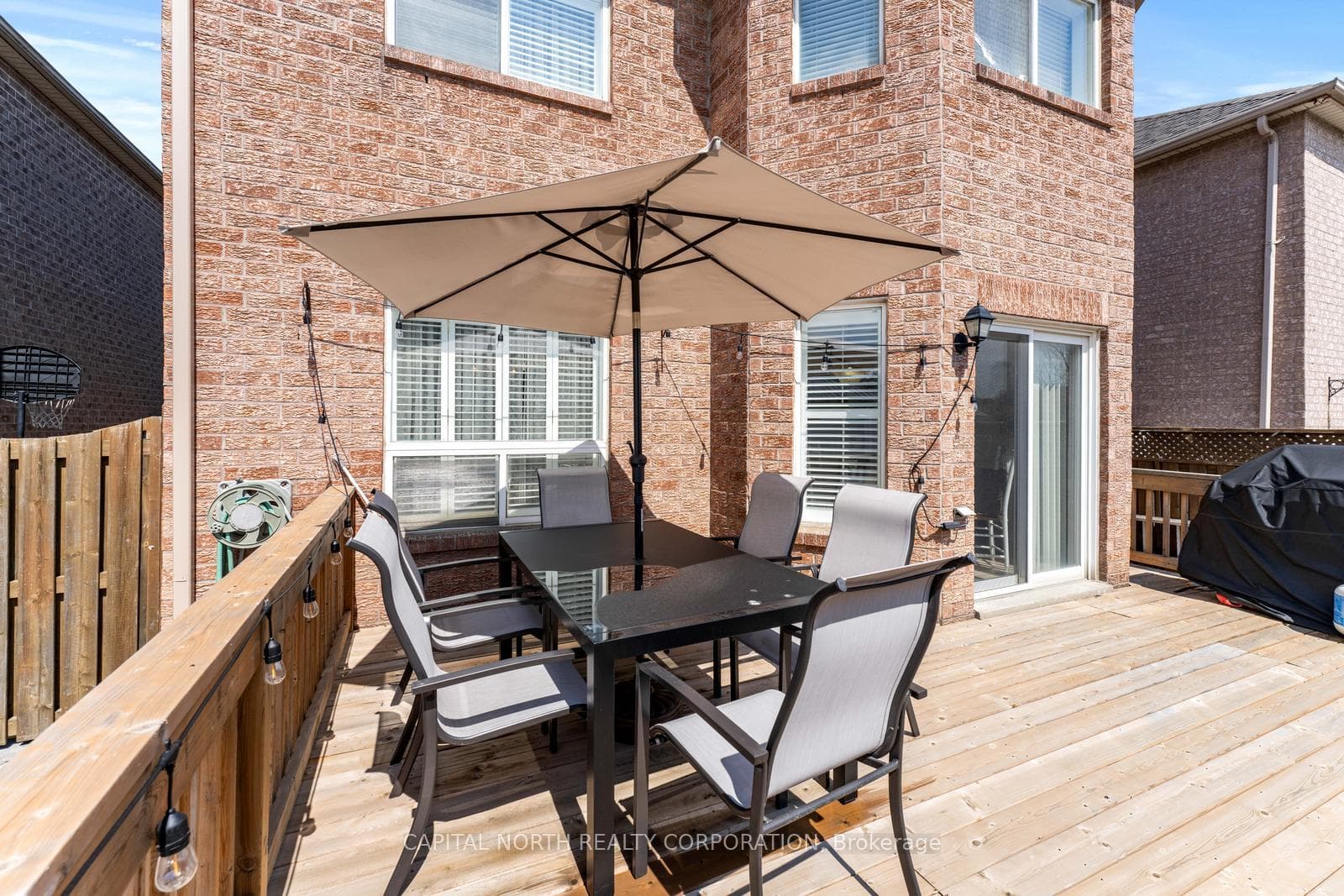 92 Stella Crescent photo 30