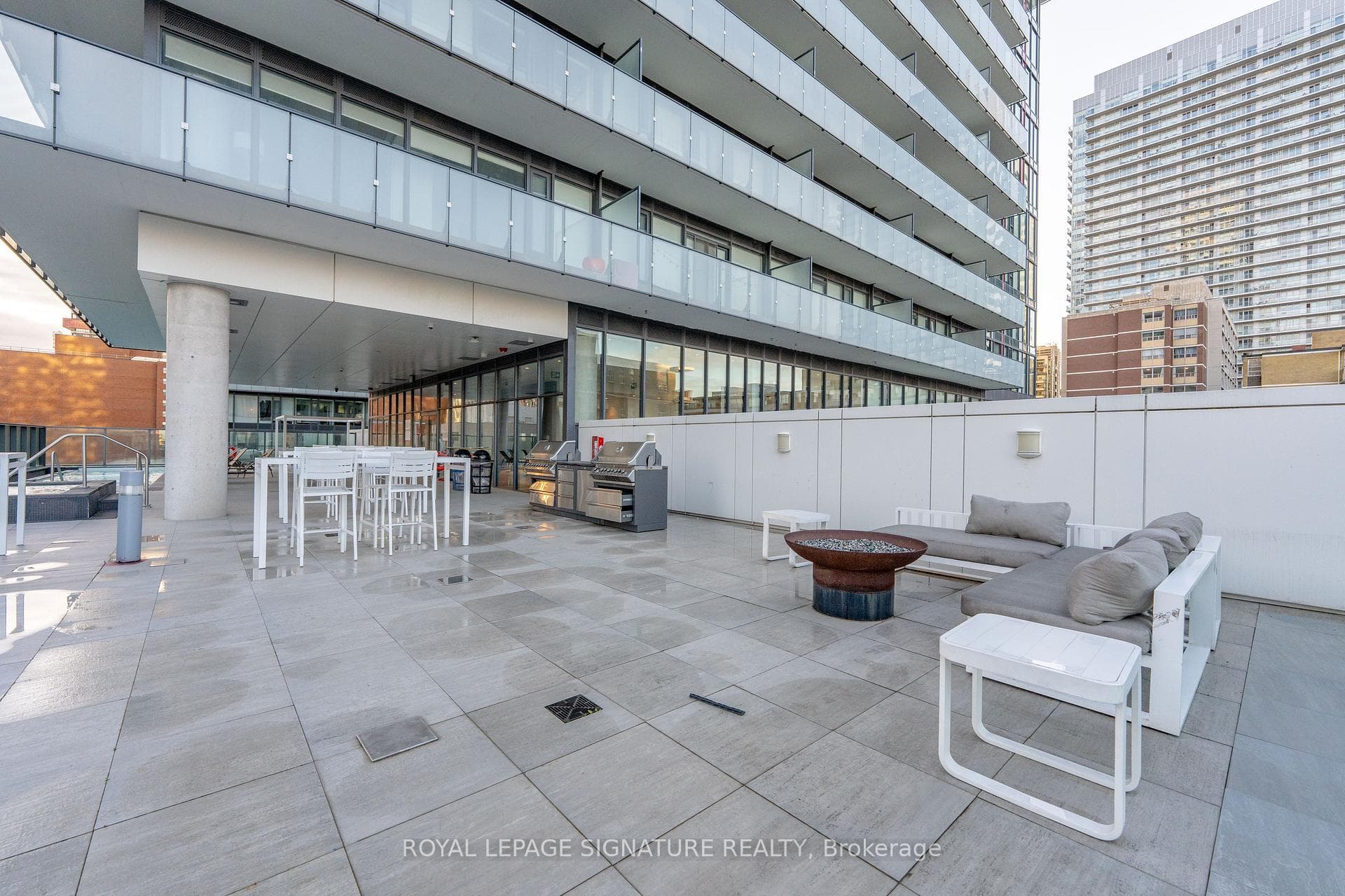 185 Roehampton Avenue Unit PH06 photo 40