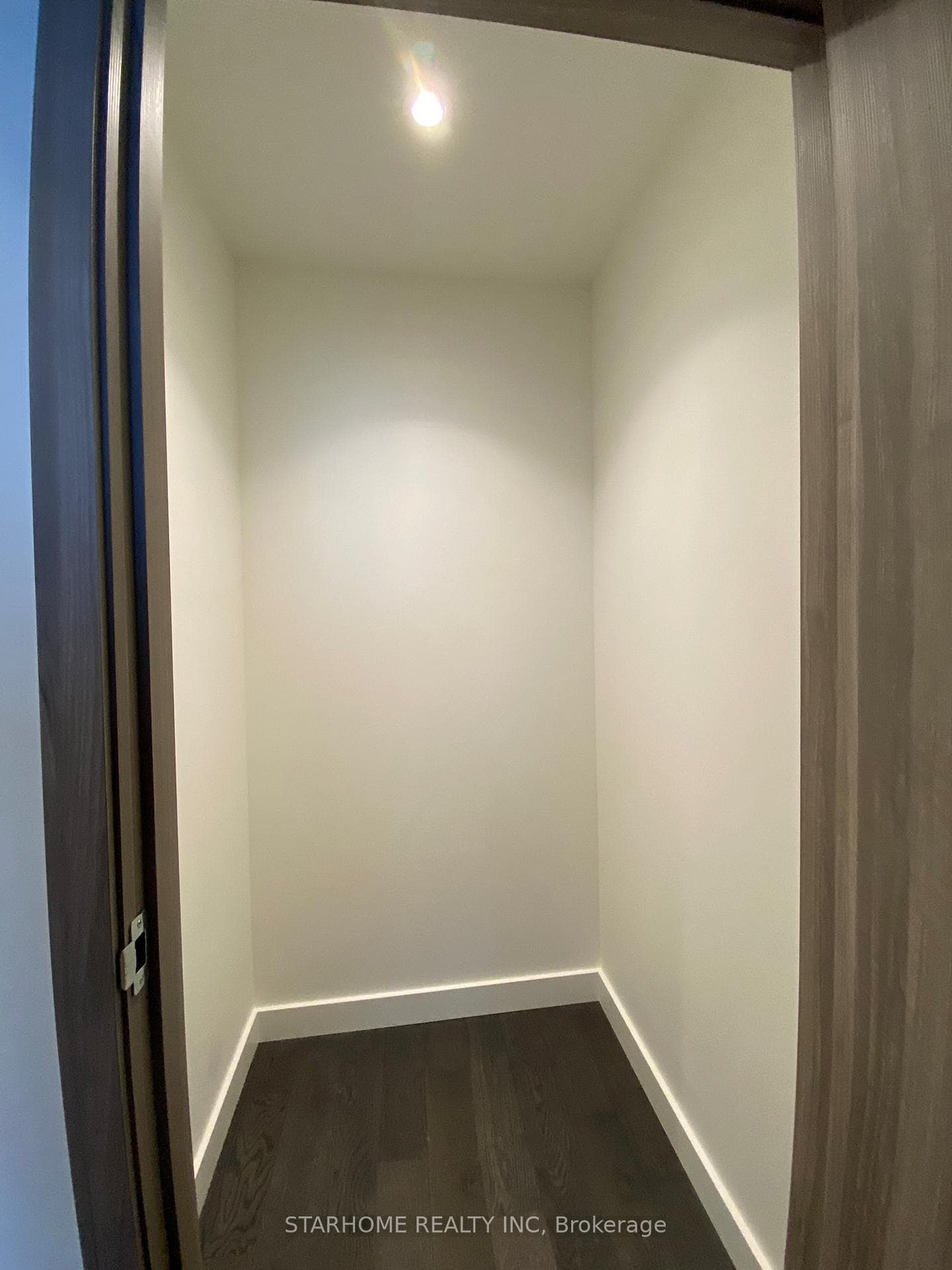 95 McMahon Drive Unit Th 510 photo 9