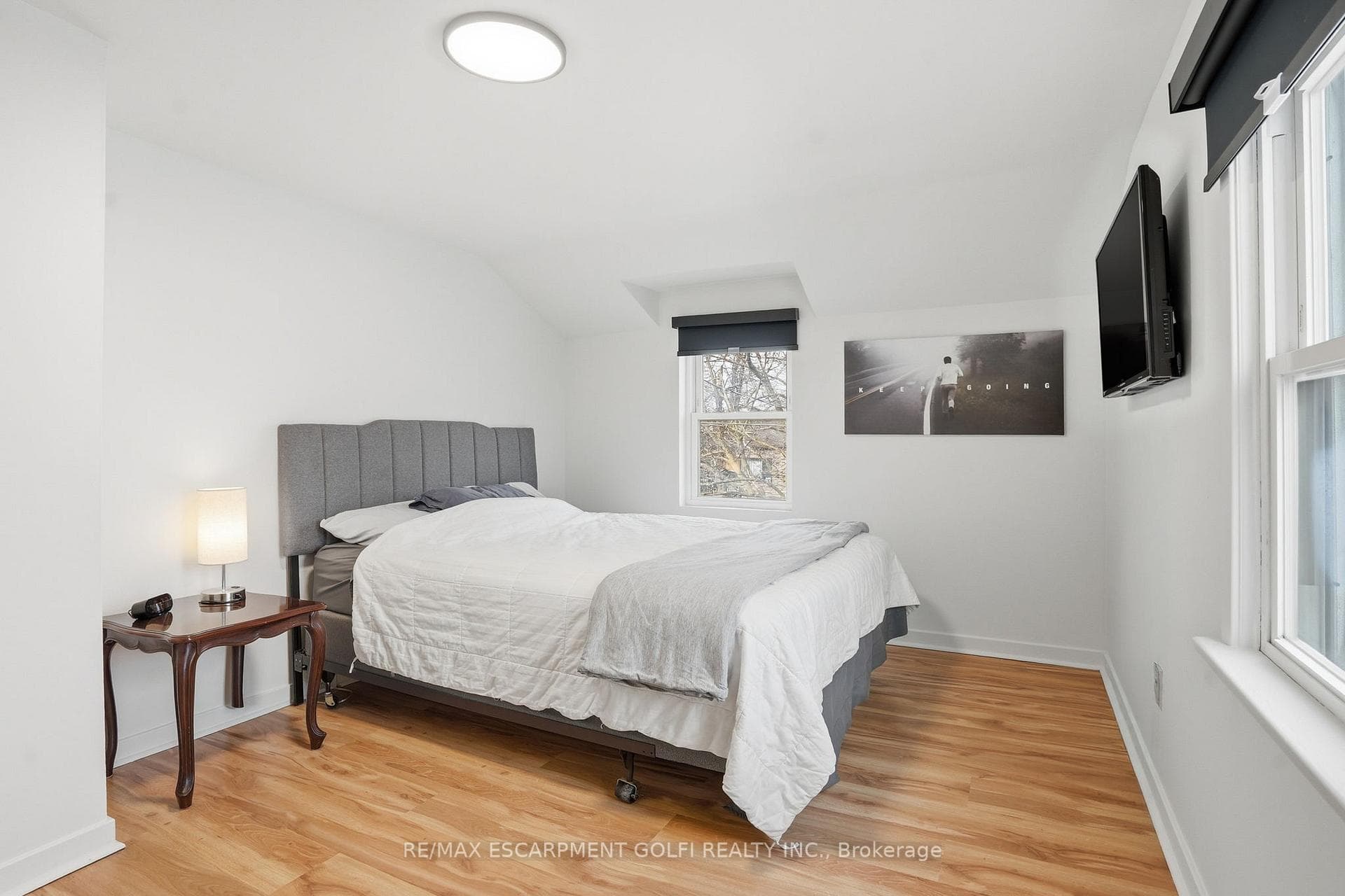 30 Harold Avenue photo 12