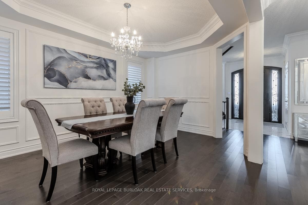 110 Avanti Crescent photo 6