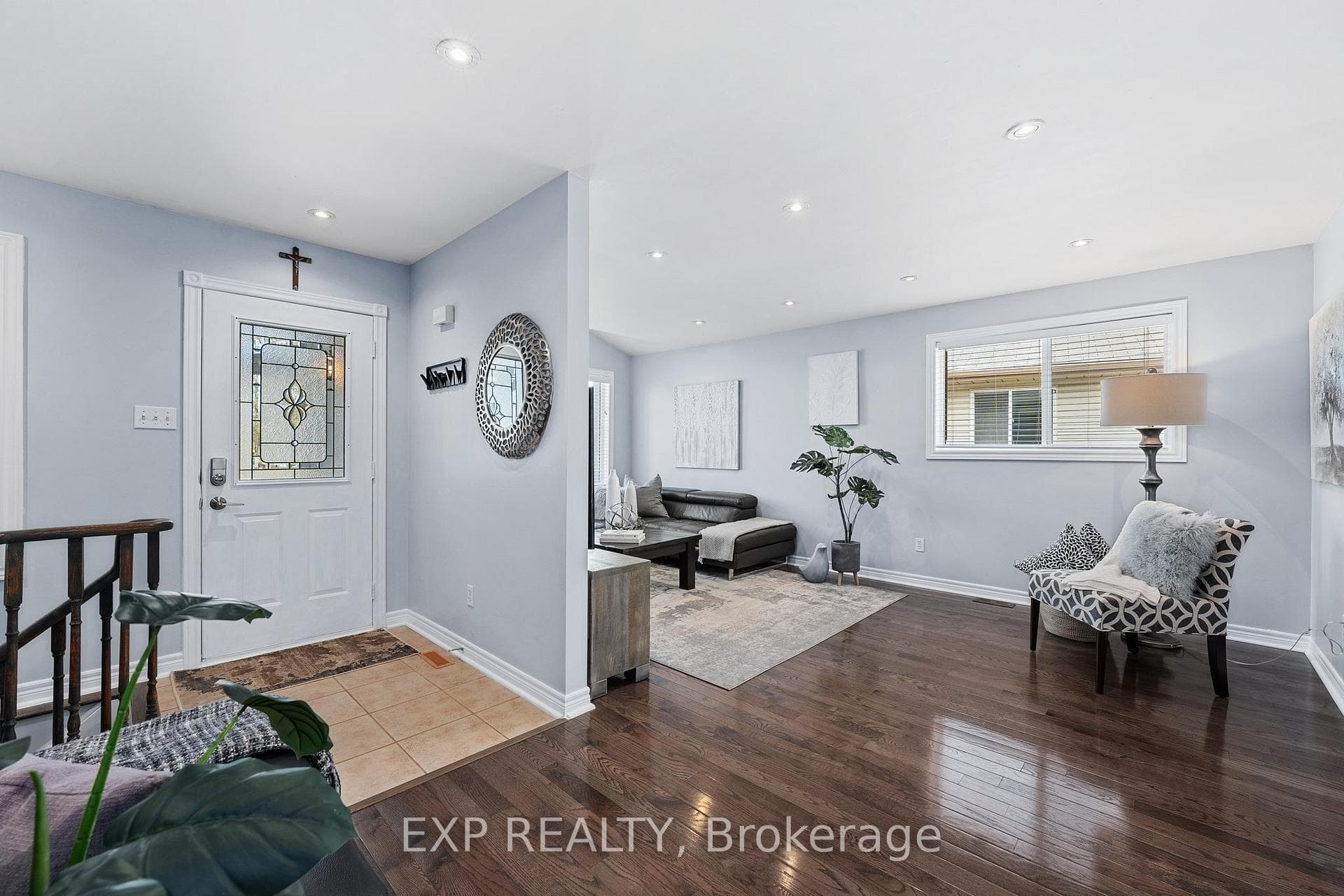 192 Churchland Drive photo 3