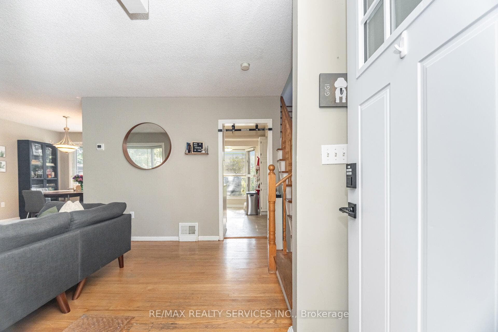 85 Eldomar Avenue photo 8