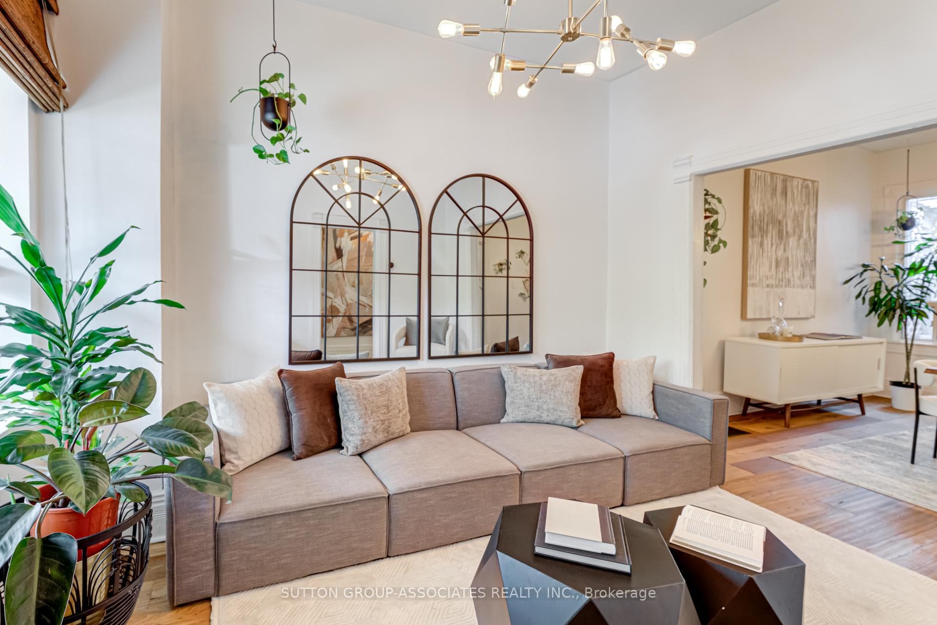 1035 Ossington Avenue photo 5