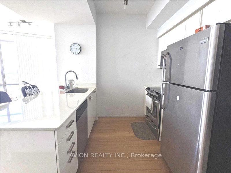 832 Bay Street Unit 4503 photo 4
