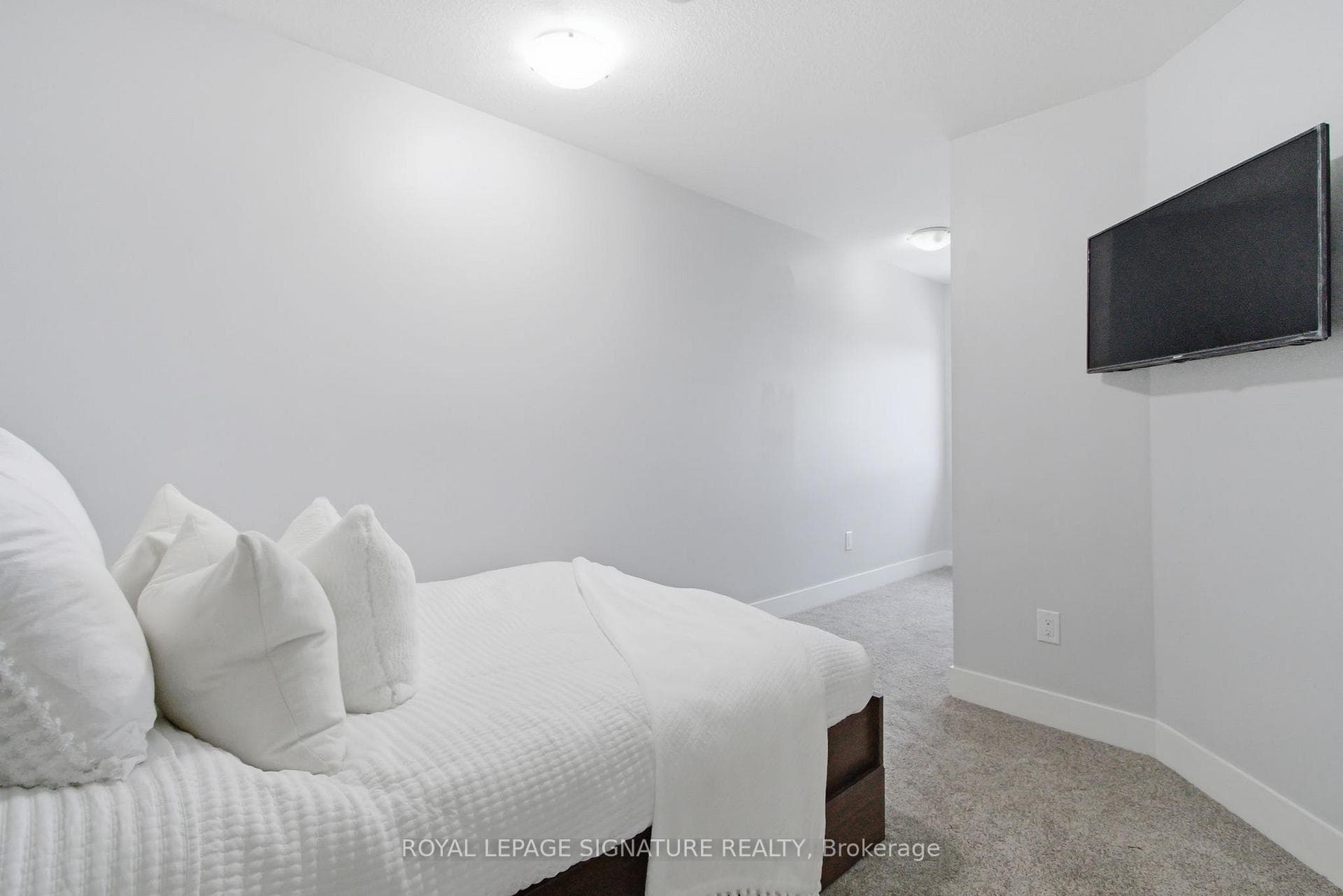 2104 Meadowgate Boulevard photo 22