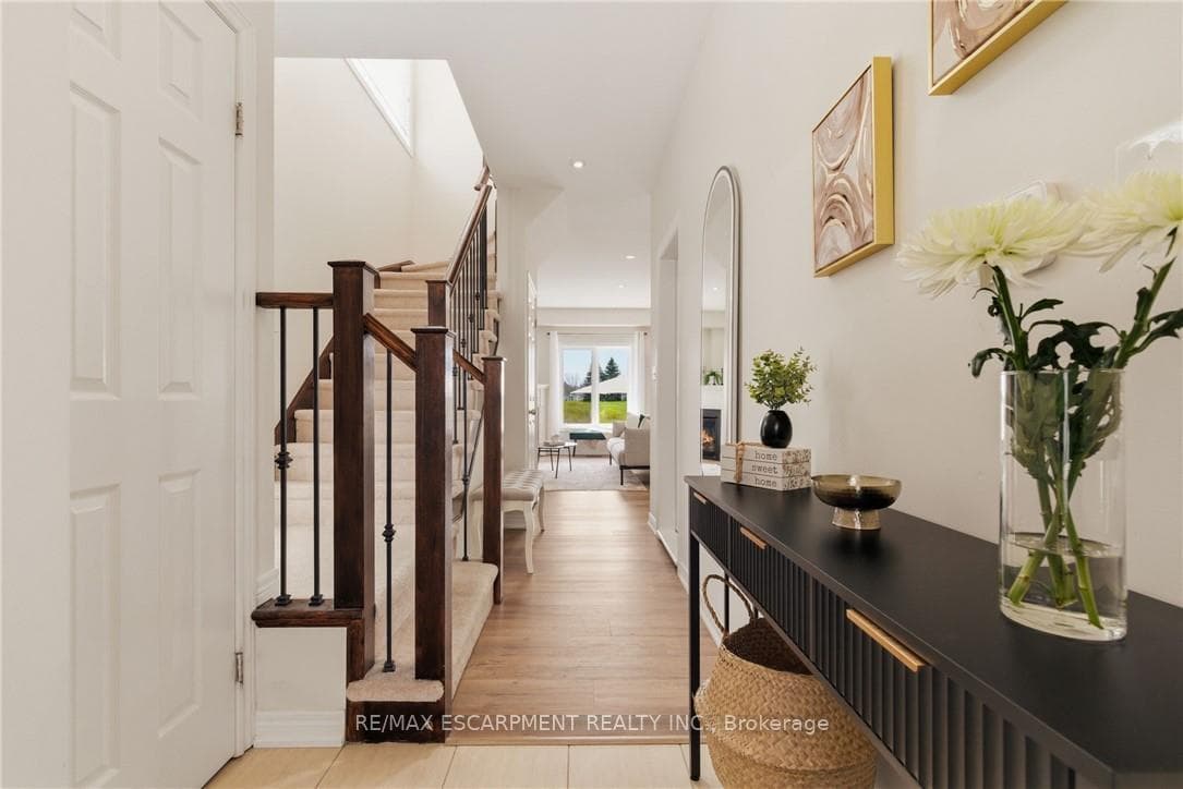 73 Medici Lane Unit 5 photo 4