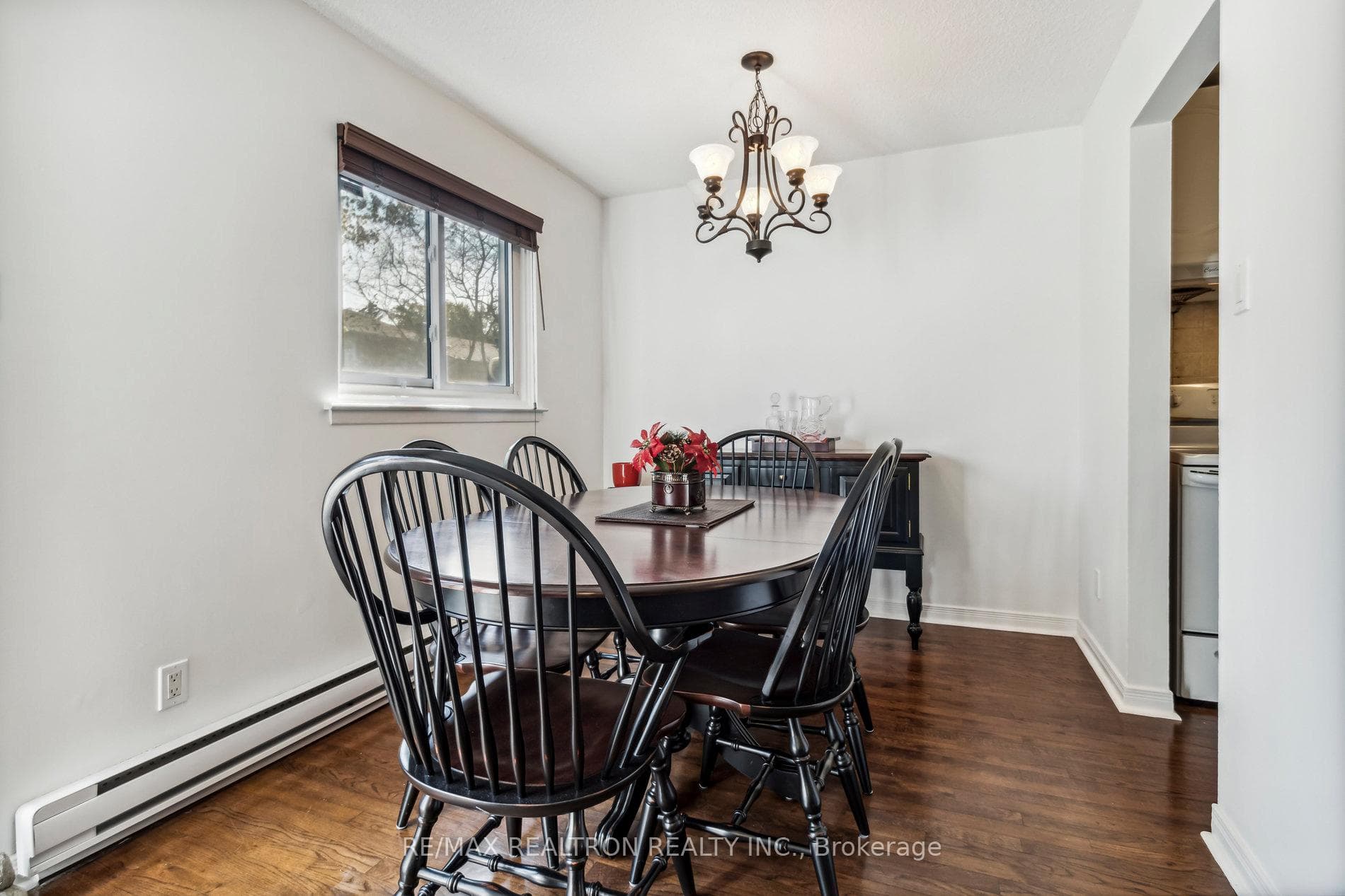 16 Harris Way photo 8