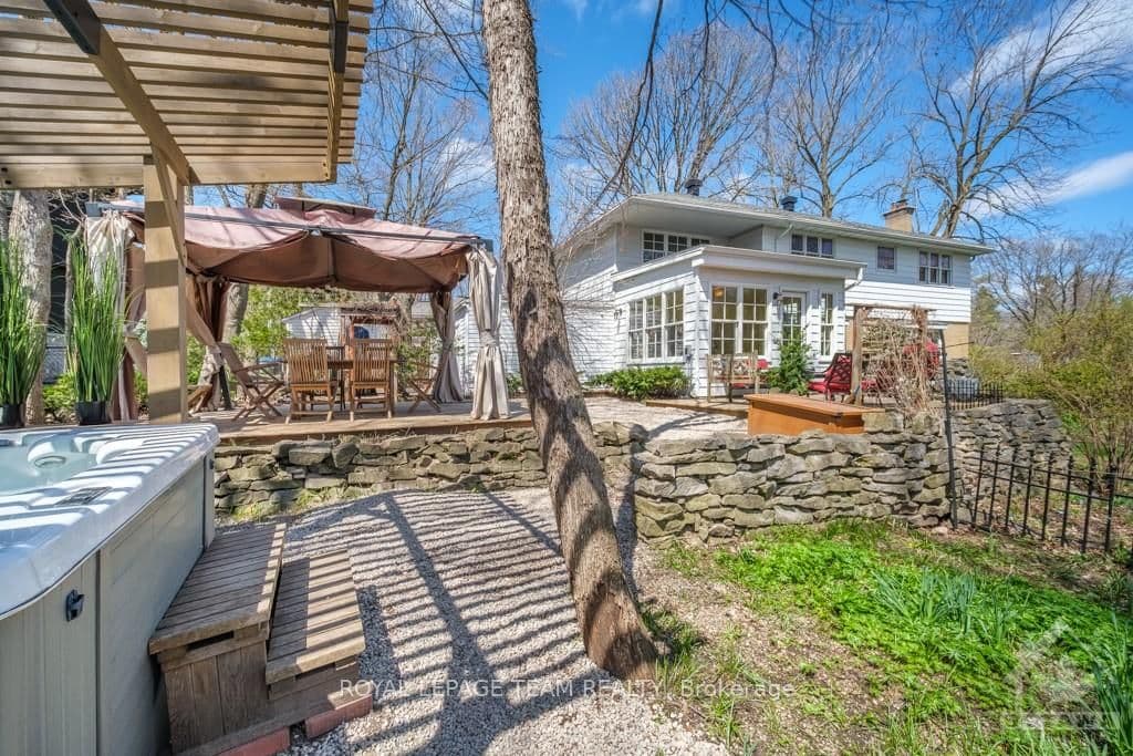 420 WOOD Avenue photo 29