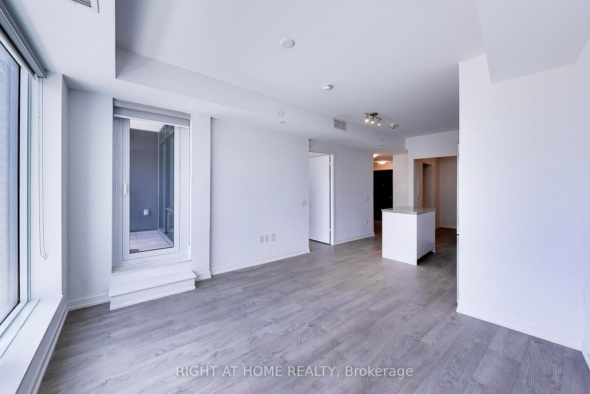 8868 Yonge Street Unit 208E photo 11