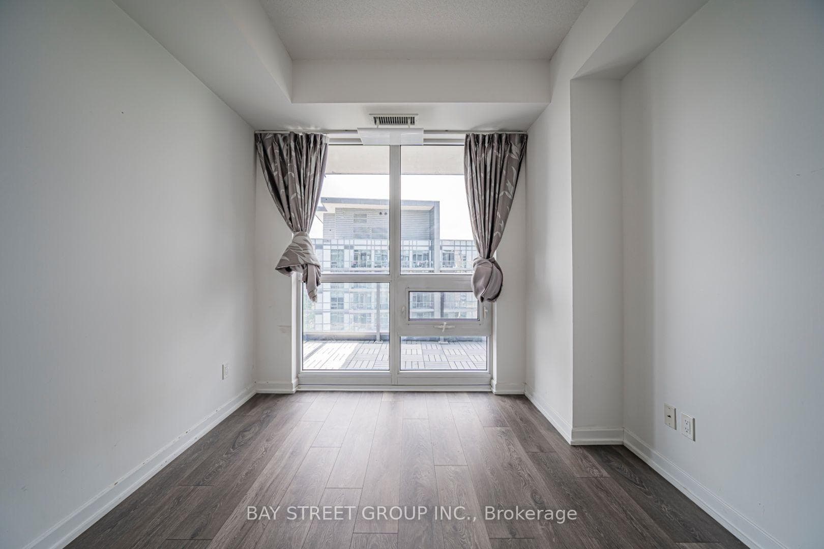 56 Forest Manor Road Unit 1205 photo 13