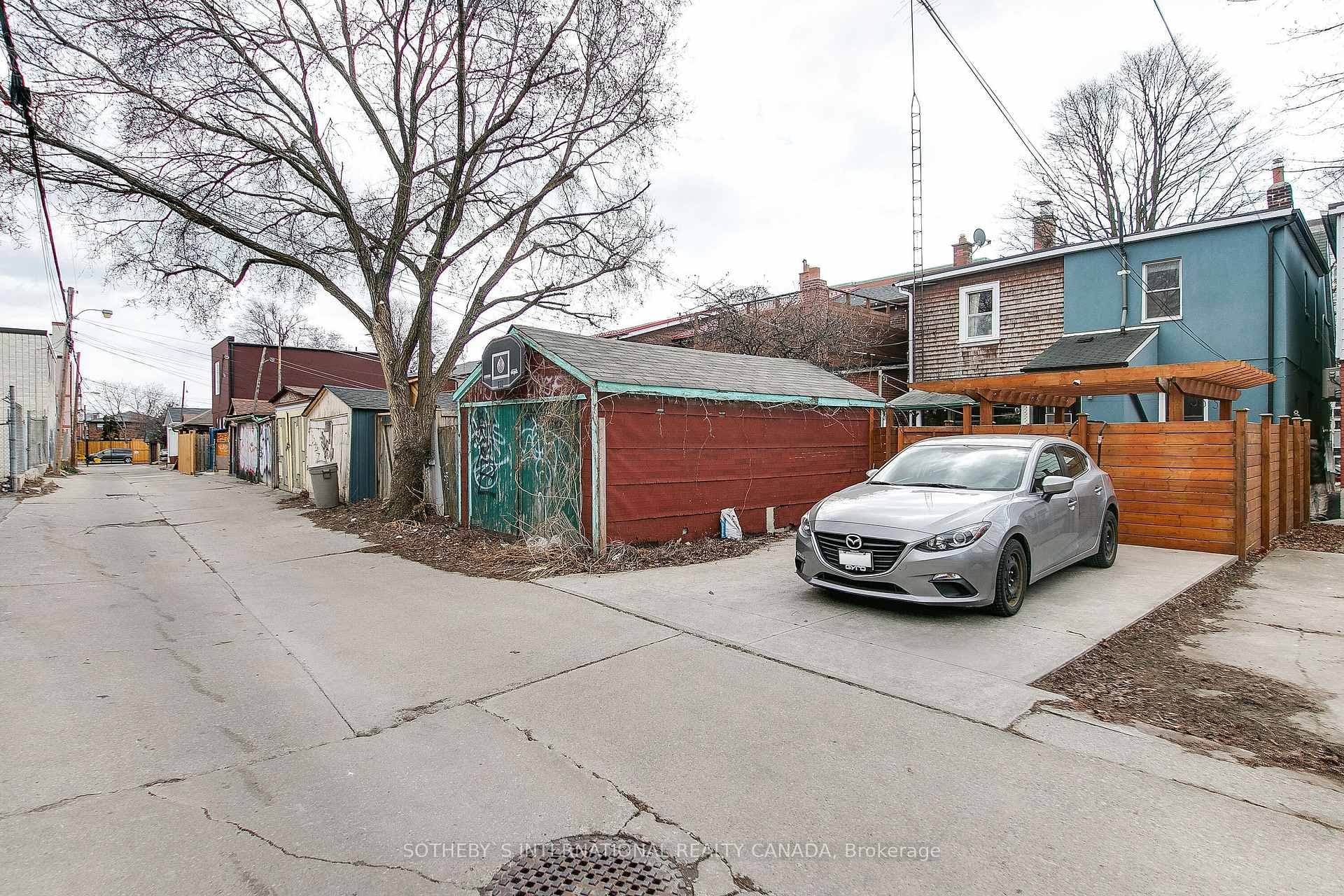 92 Chatham Avenue photo 43