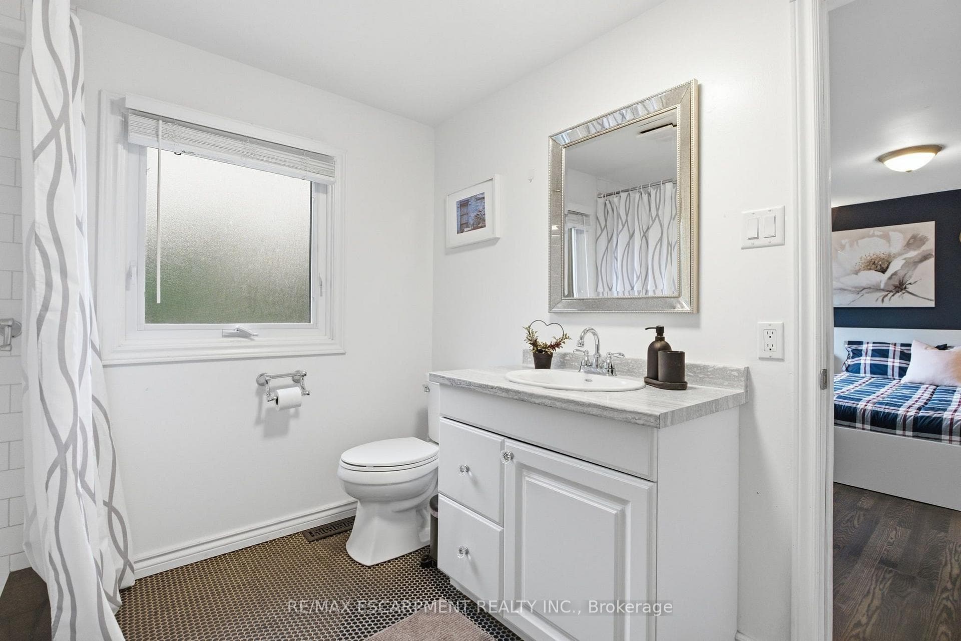 2367 Montgomery Drive photo 19