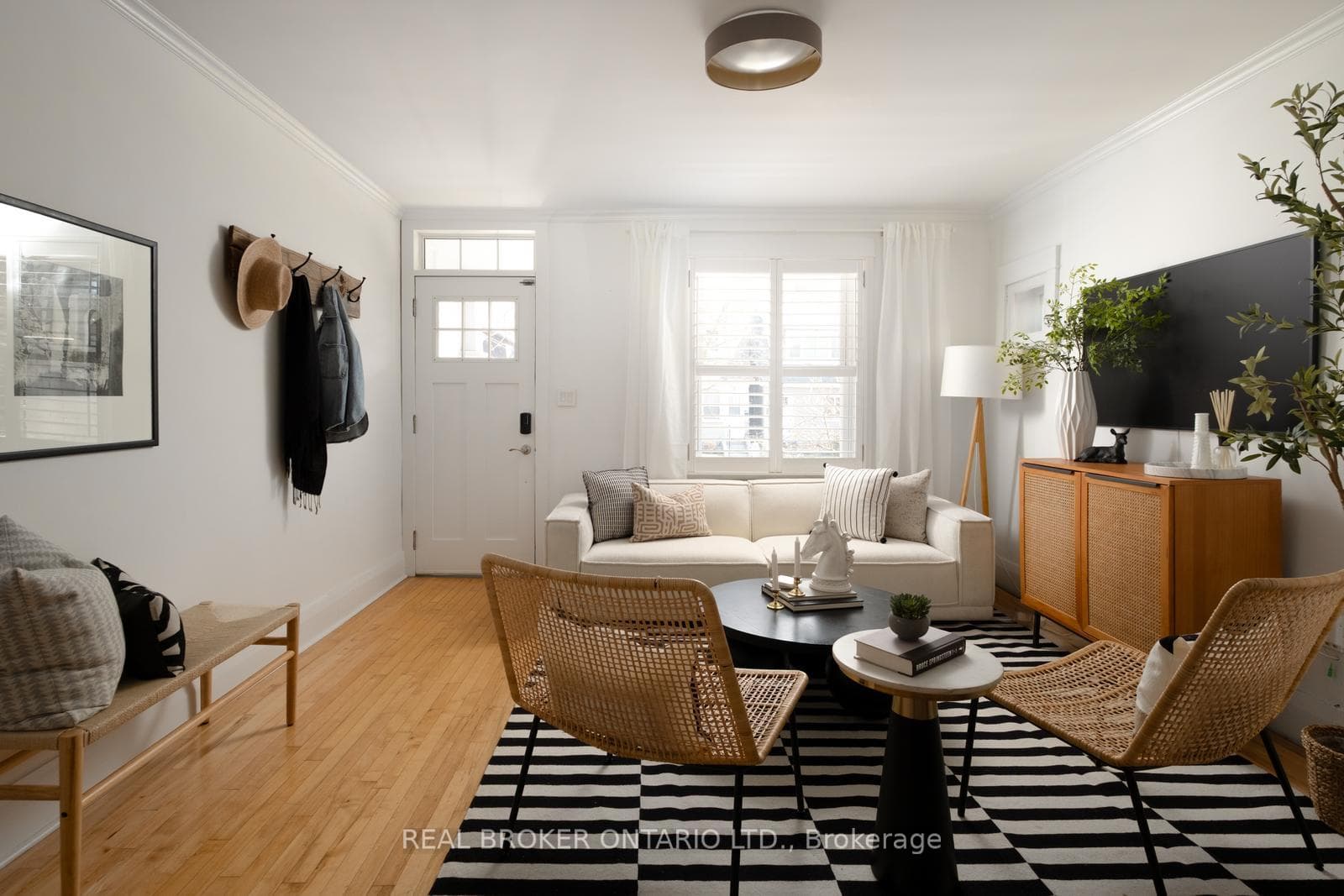 8 Stephenson Avenue photo 3