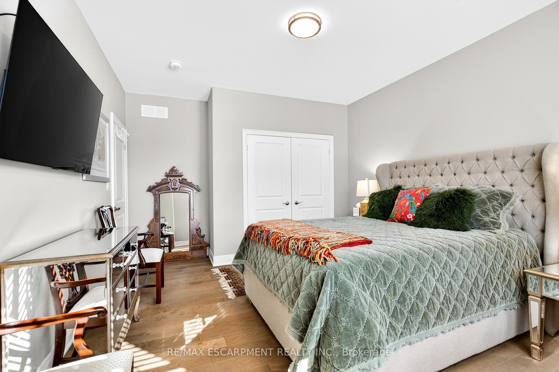 3757 St. Peter Avenue Unit 4 photo 6