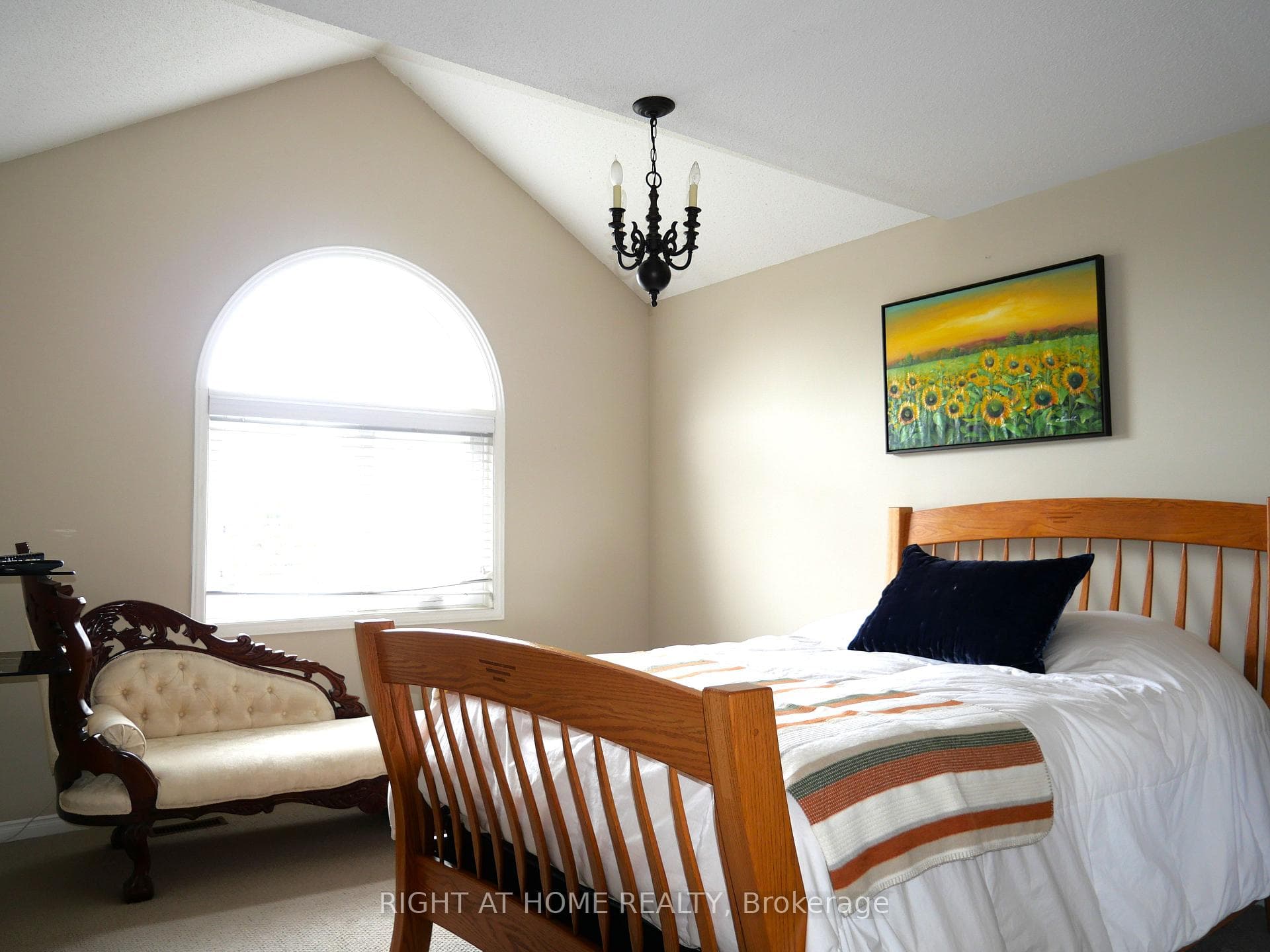 25 Eastport Drive photo 8