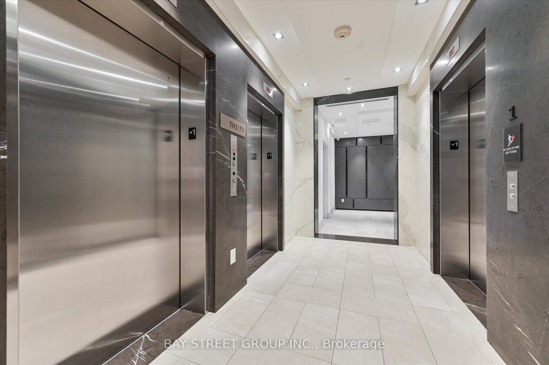 9 Mabelle Avenue Unit 1415 photo 6