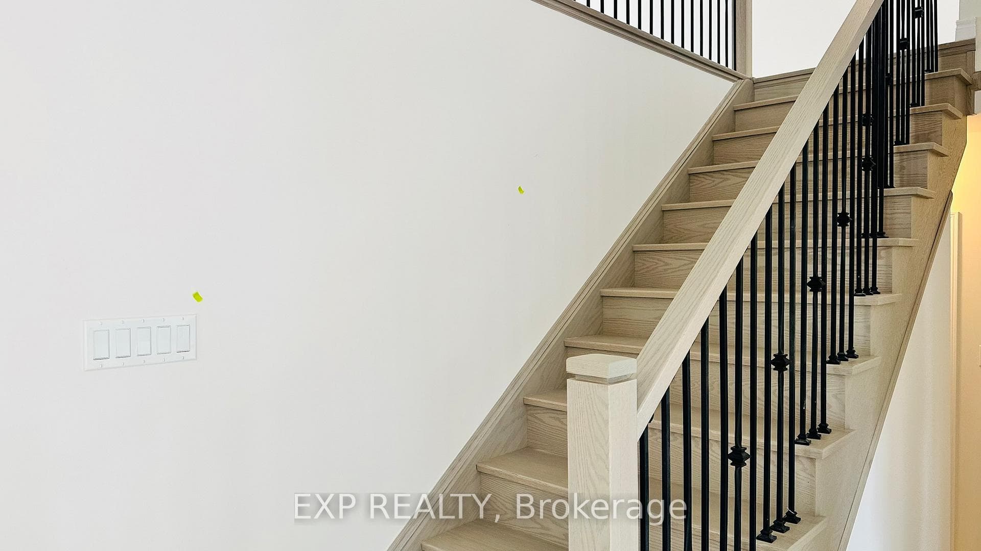 834 Apple Terrace photo 12