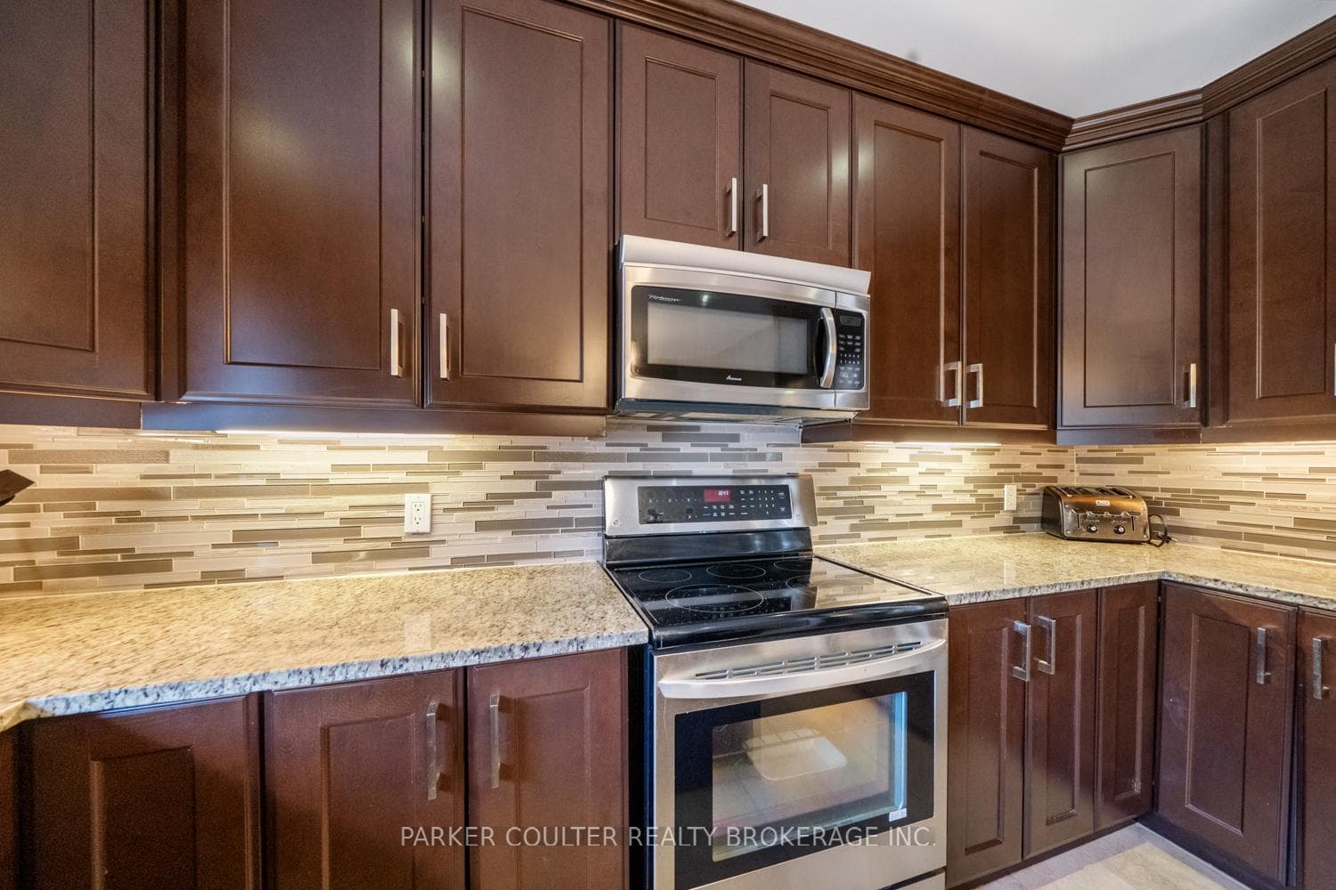 3213 Beach Avenue photo 15
