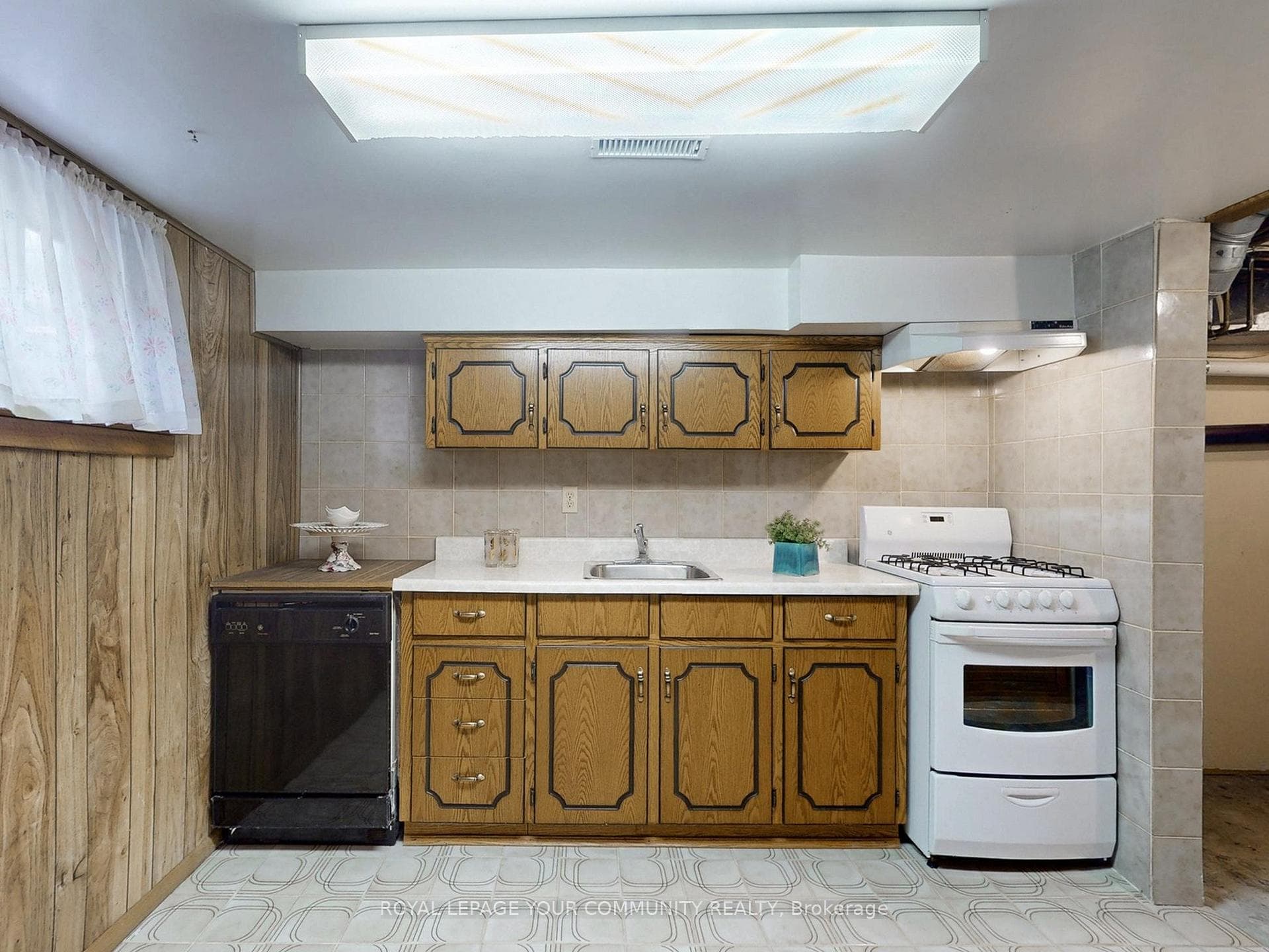 2nd Kitchen