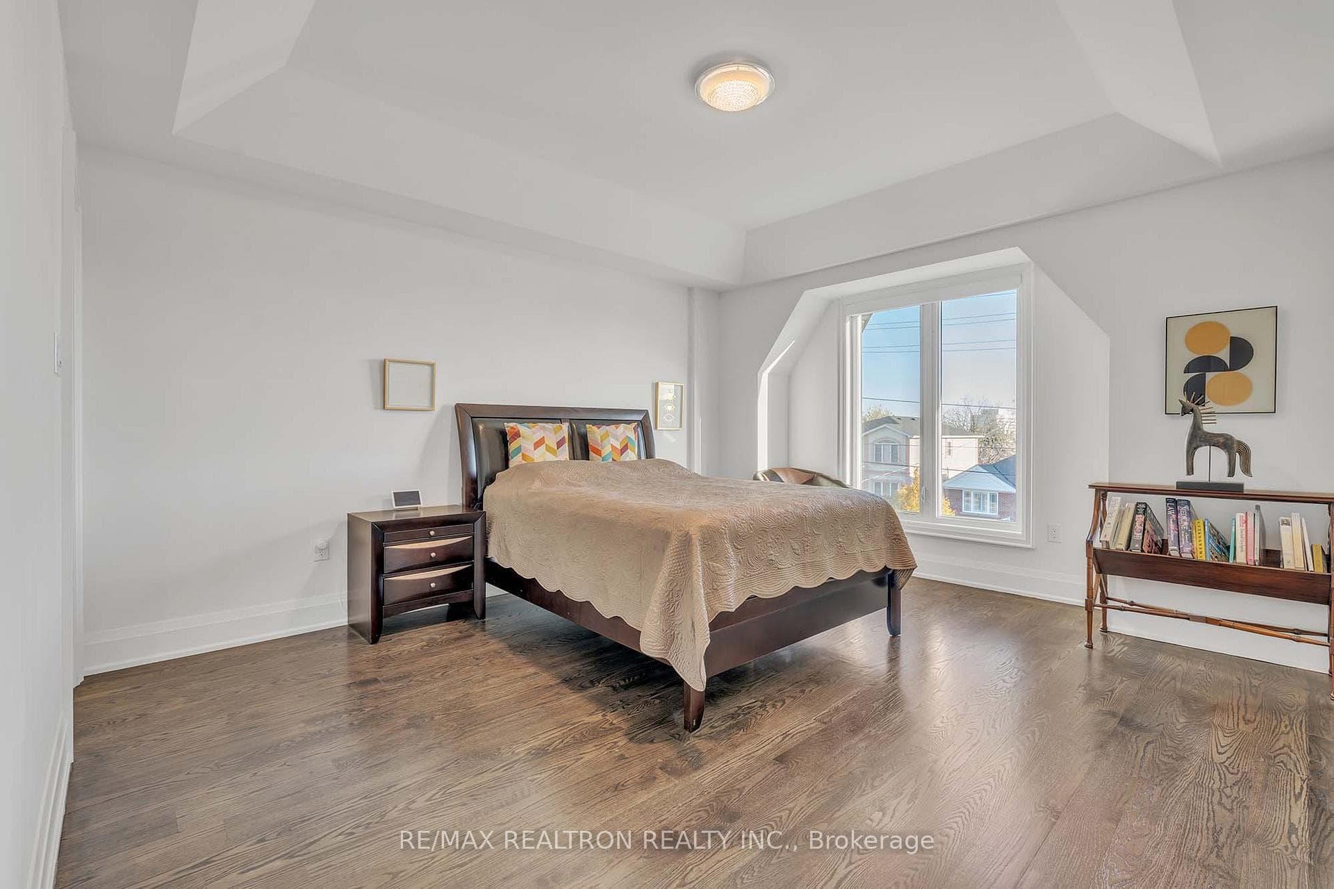 354 Ranee Avenue photo 35