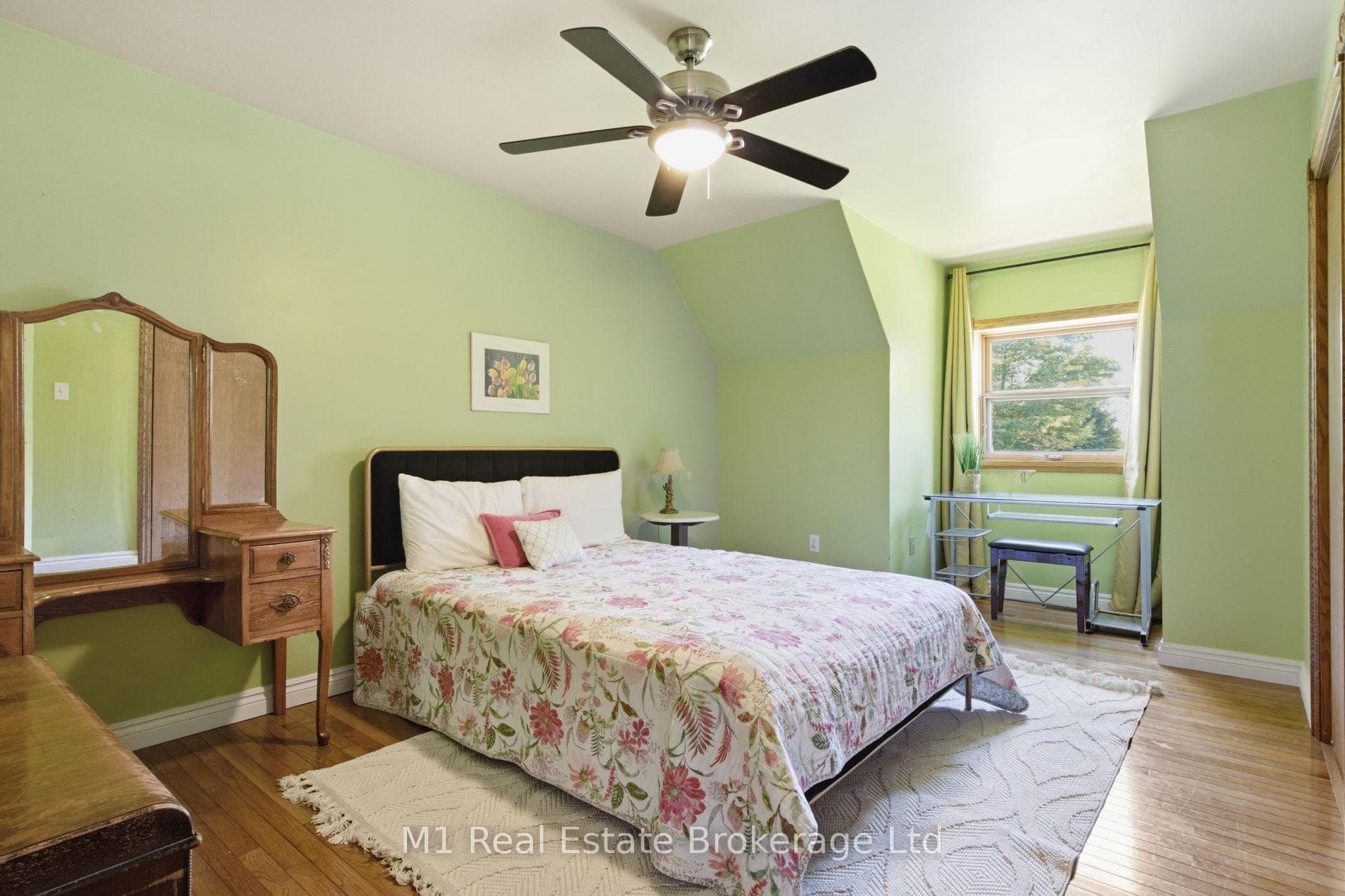 142631 35 Road photo 15