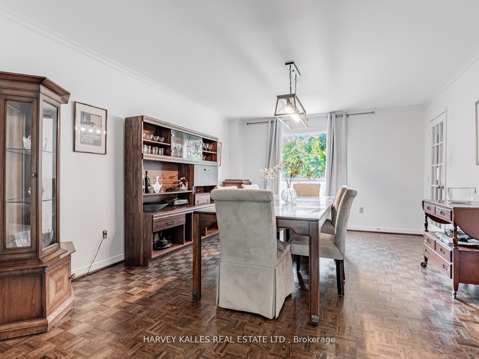 85 Franmore Circle photo 8