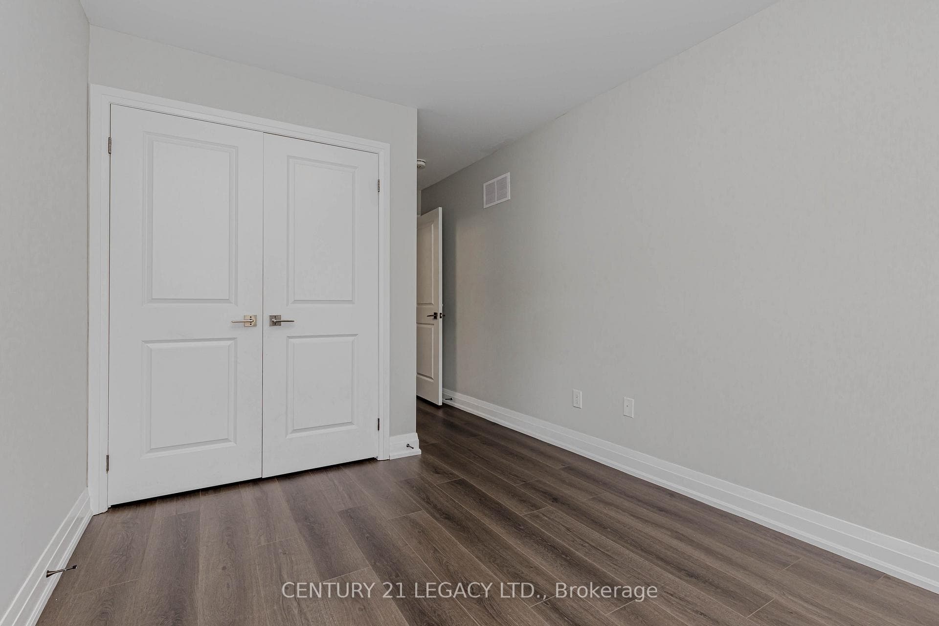 73 Brushwood Drive photo 33