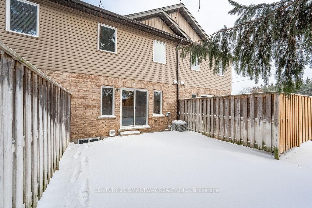 33 Arlington Crescent photo 34