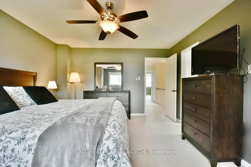 30 Red Oak Drive photo 13